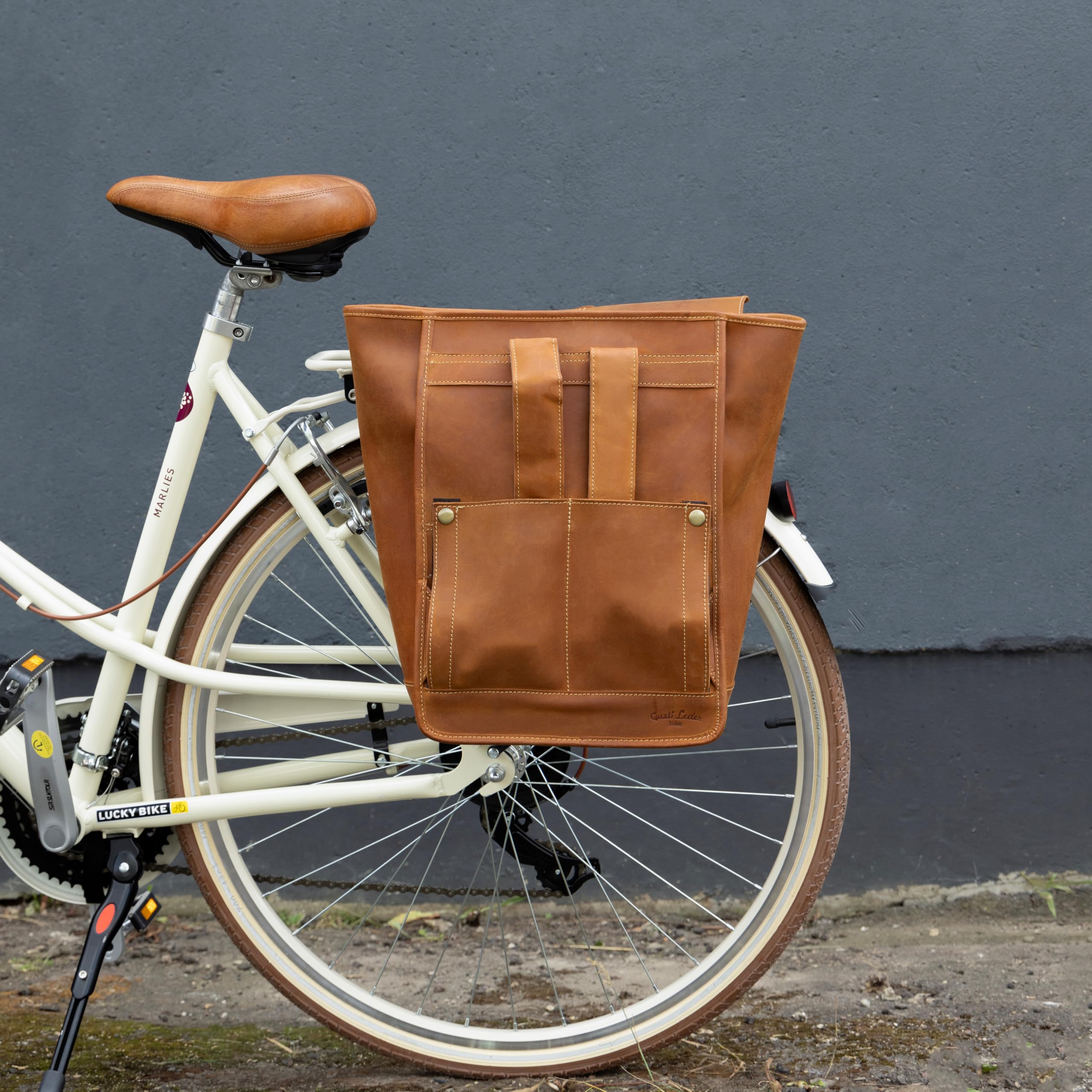 Gusti - Alforja para bicicleta de cuero Carmine P. 2 en 1, mochila para bicicleta y mochila con portaequipajes, de cuero genuino, color marrón