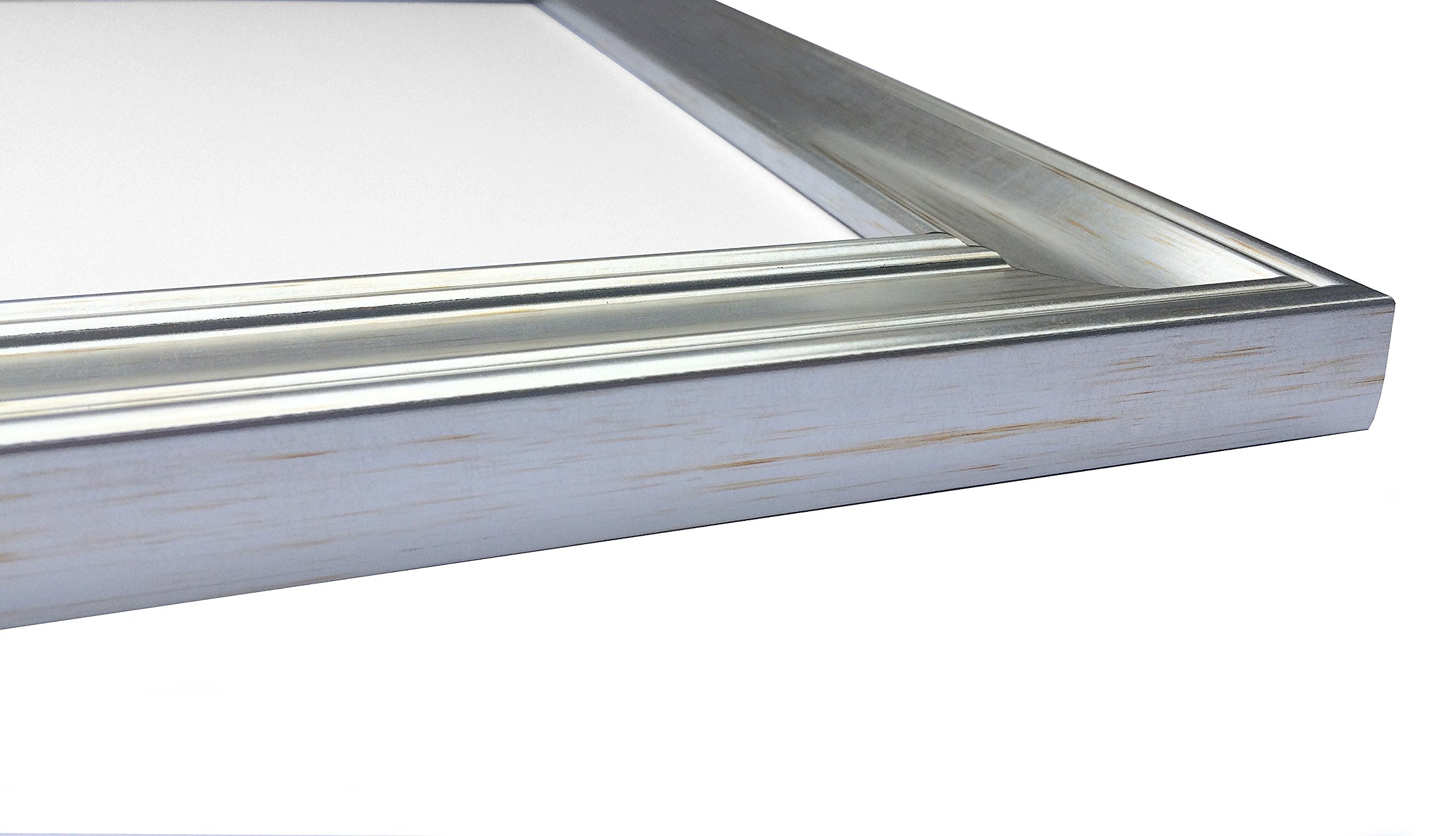 Marco Scandi FRAMES BY POST, 50x70 Cm, Plástico Reciclado Plateado, Con Soporte Blanco, Fabricado En Reino Unido