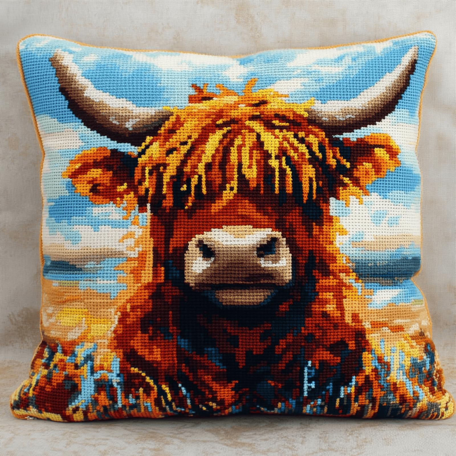 XDEGHUANGSS Latch Hook Cushion Cover Kit – Highland Cattle Design 17x17 Inch (43x43 cm) – DIY Craft Kit for Adults & Beginners – Easy Rug Making Set for Pillow Case
