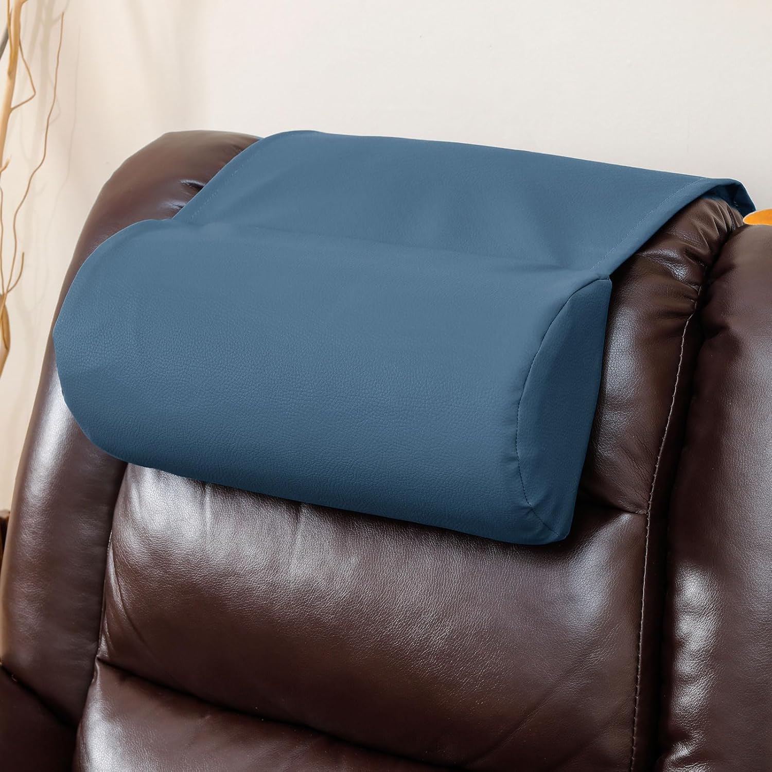 Faux Leather Neck Pillow for Recliner Chair?Memory Foam Headrest Pillow for Recliner Sofa?Non-Slip Adjustable Recliner Headrest Pillow for Neck Pain Relief in Home, Office and Travel (Black)