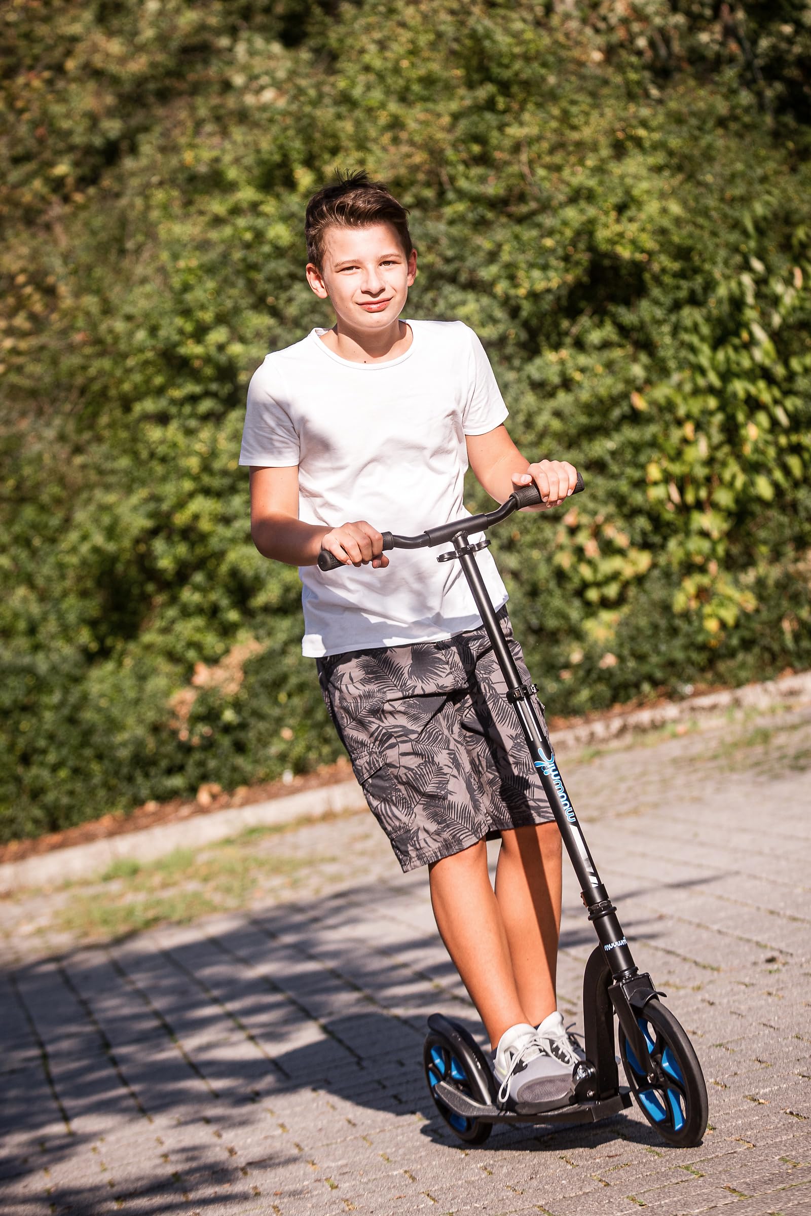 muuwmi Aluminium Scooter Pro – Tretroller, 250/215 mm, ABEC 7, GS-geprüft, höhenverstellbar