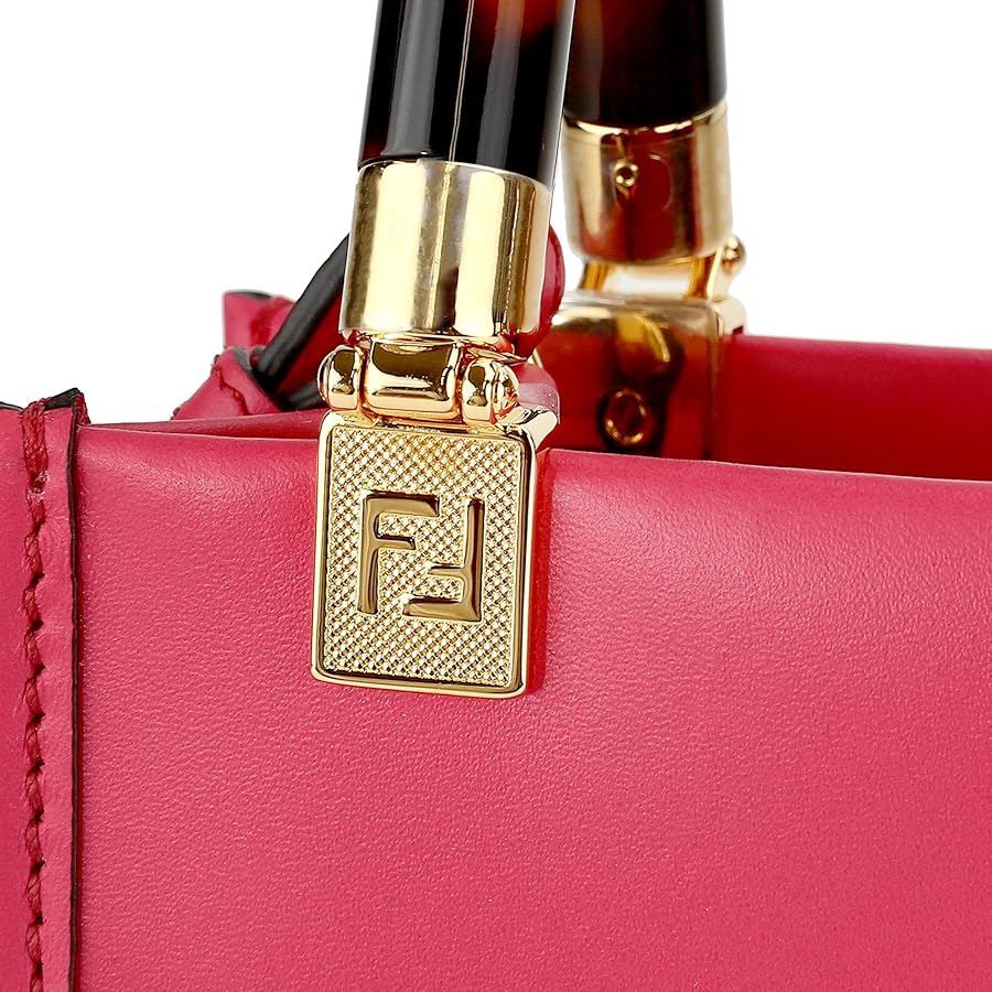 Fendi ボンボン型キーホルダー 赤・ピンク Fendi ボンボン型キーホルダー 赤・ピンク FENDI ファー