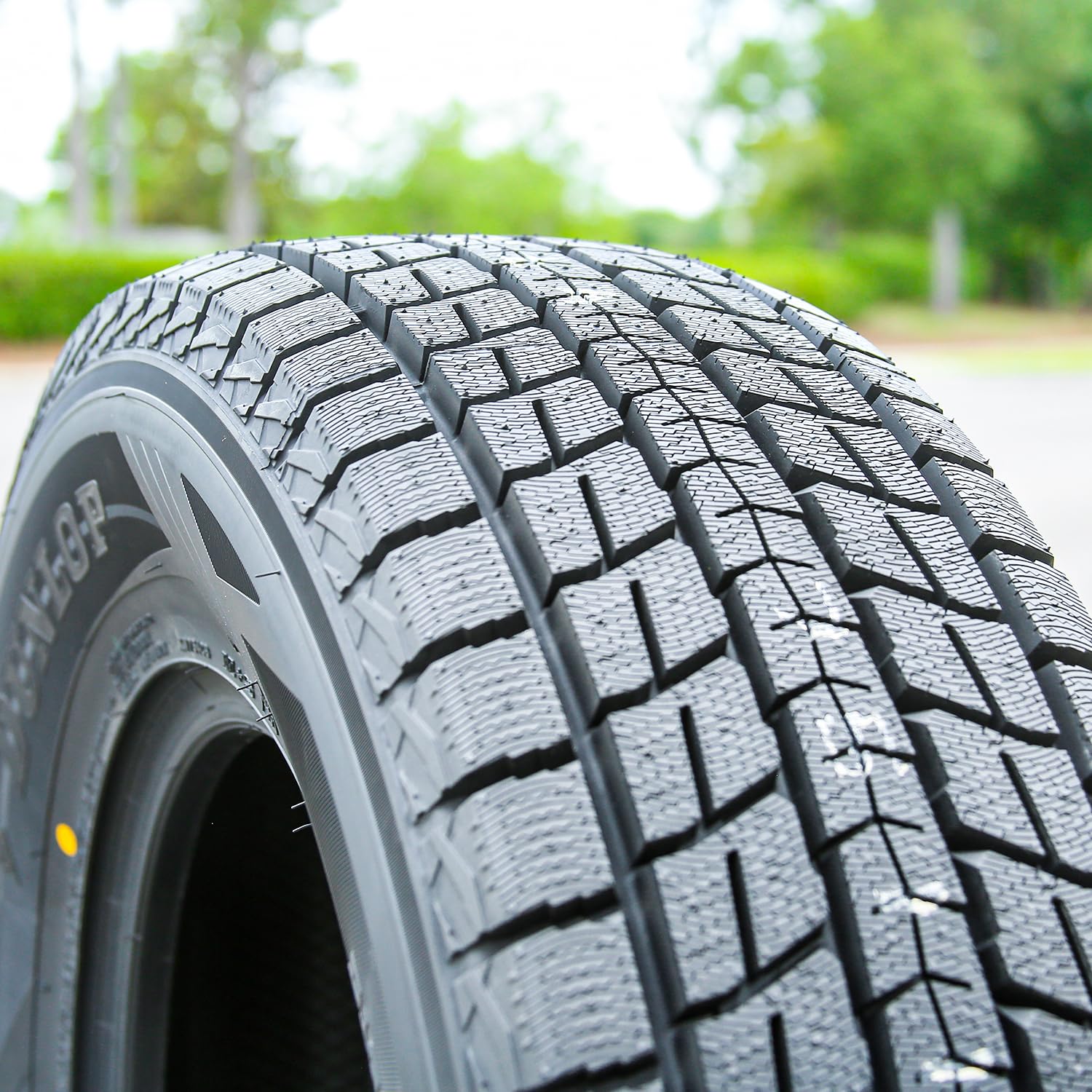Dunlop Winter Maxx SJ8 265/70R17 115R BSW : Amazon.ca: Automotive