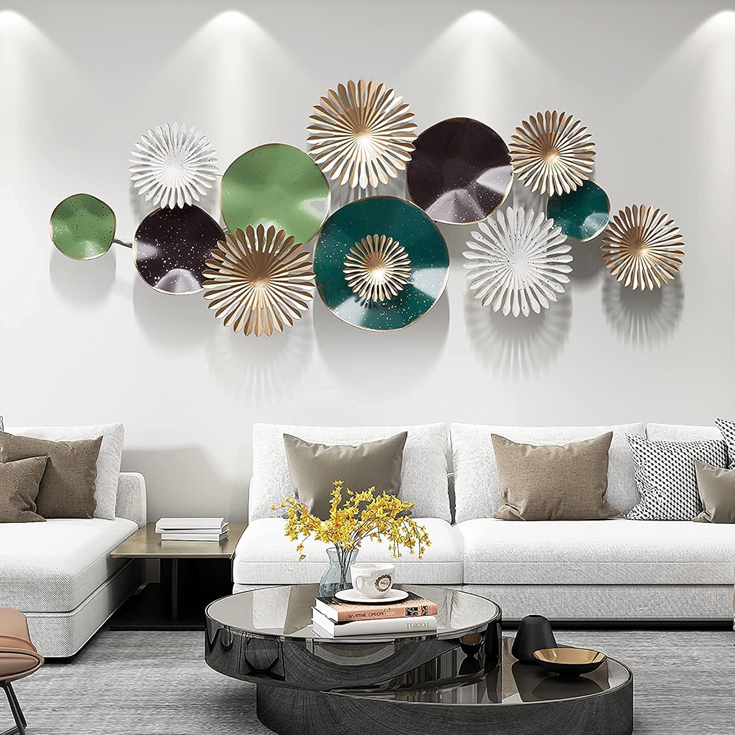 日動画廊取扱　萩谷巌　直筆サイン『ばら』キャンヴァスに油彩 15号 0418L 日動画廊取扱 萩谷巌 直筆サイン『ばら』キャンヴァスに油彩 15号