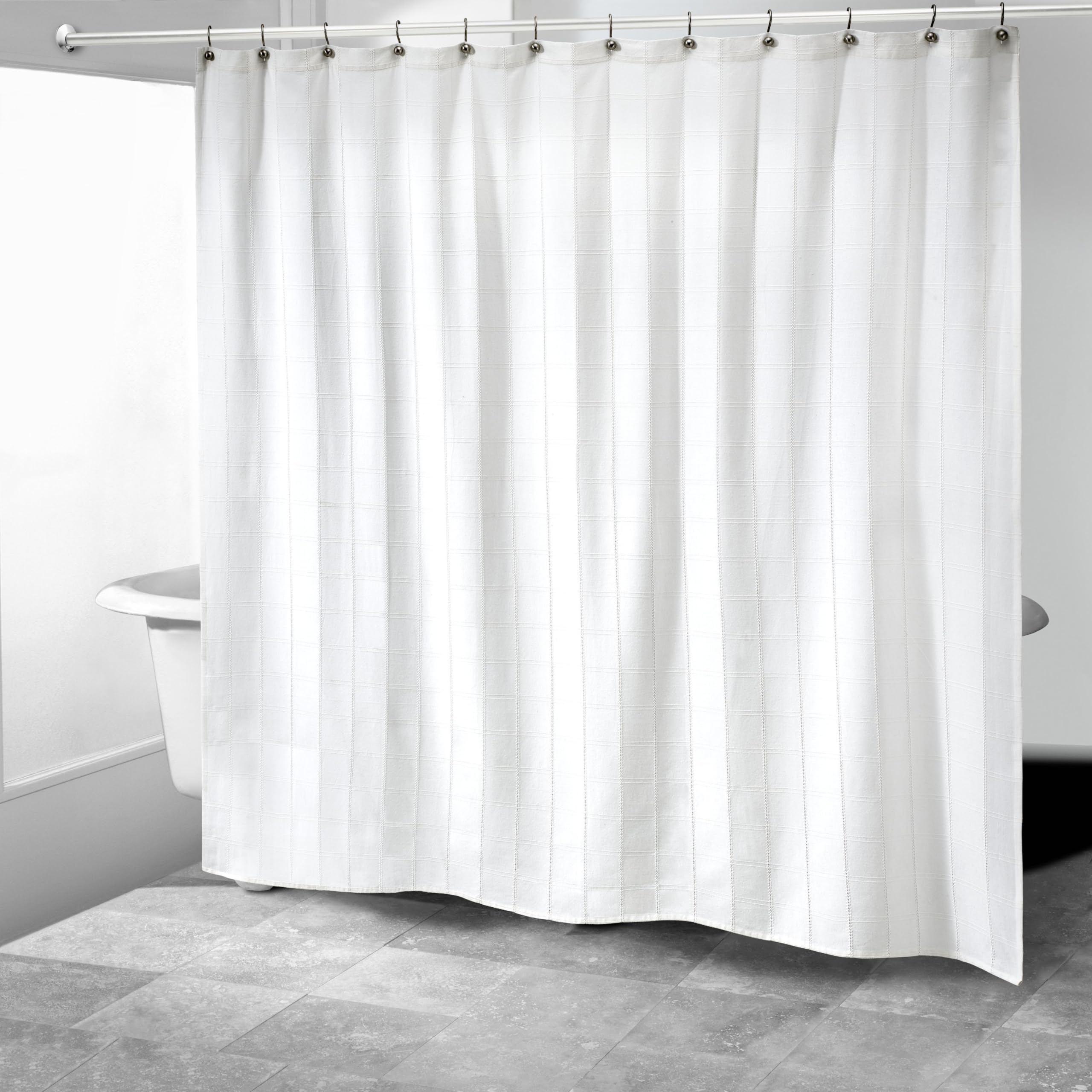 Rideau de douche blanc IZOD Chadwick au tombé élégant et finitions haut de gamme