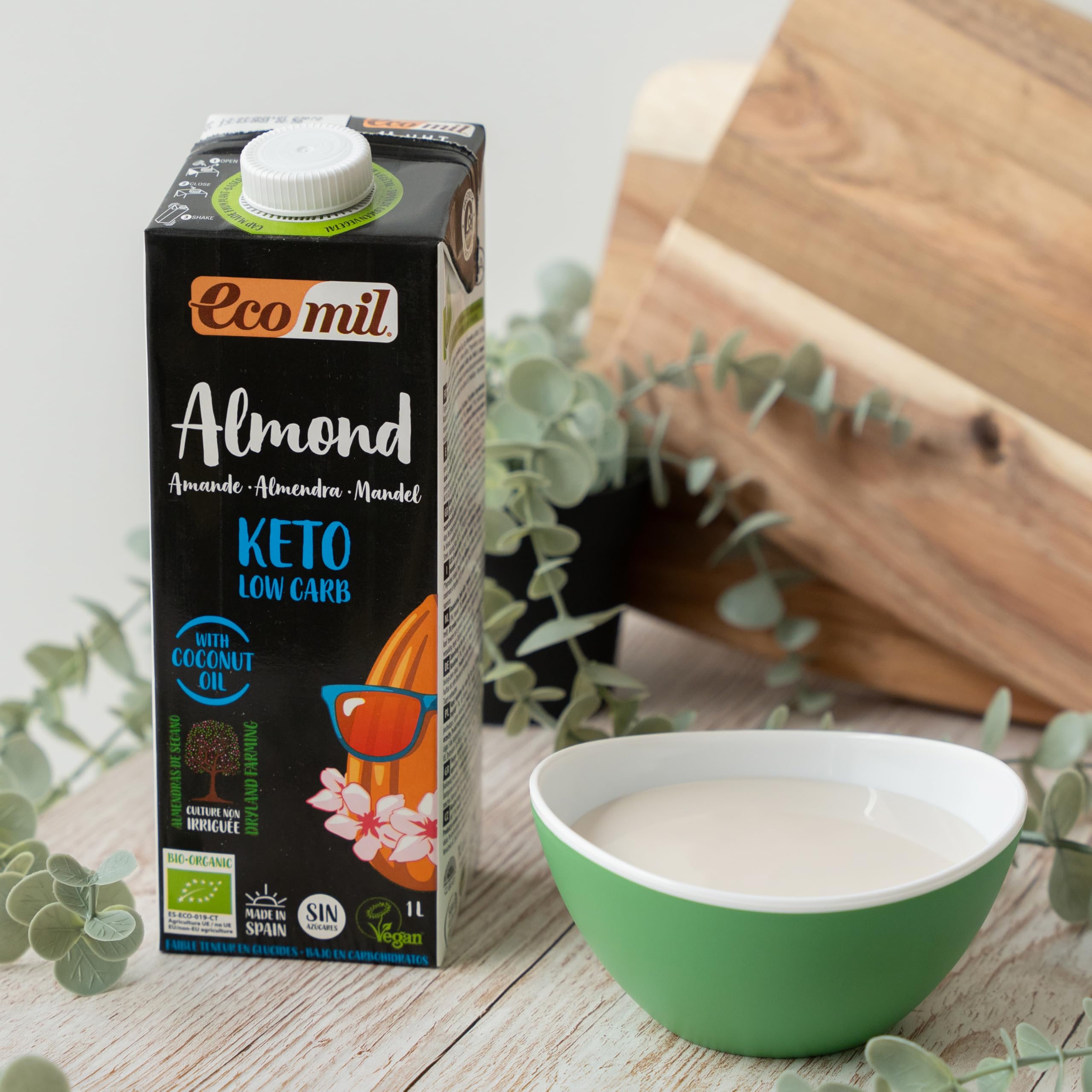 Ecomil - Bebida Vegetal de Almendras, Pack 6 x 1 Litro, Fruto Seco Ecológico, Sin Gluten, Sin Azúcares Añadidos, Apta para Dietas Keto y Veganas