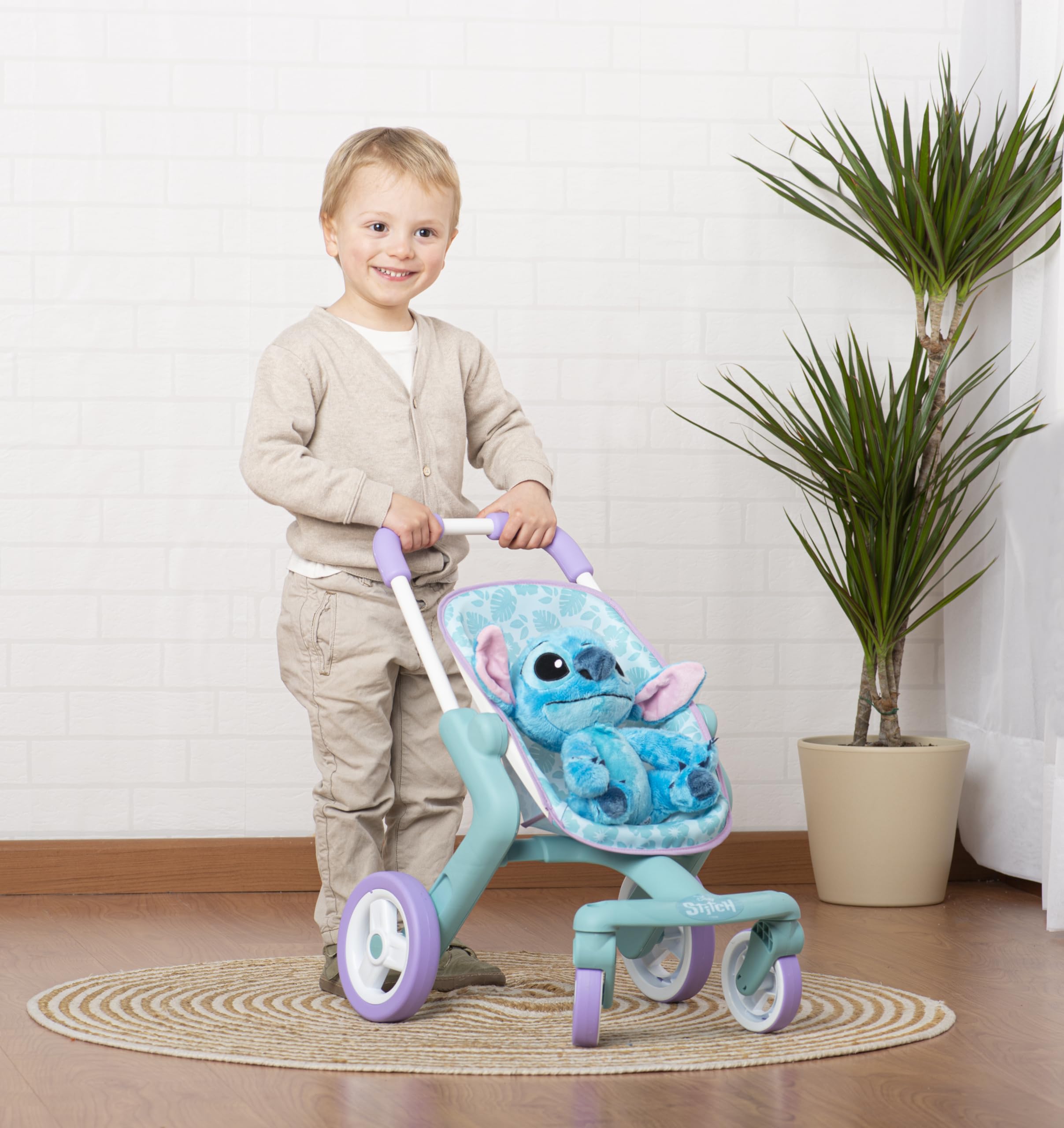 Smoby Sillita de Paseo Stitch con Peluche 25 cm Asiento de Tela Estructura Metálica Manillar Ergonómico Ruedas Delanteras Multidireccionales Desde 18 Meses Fabricado en España (7600251225)