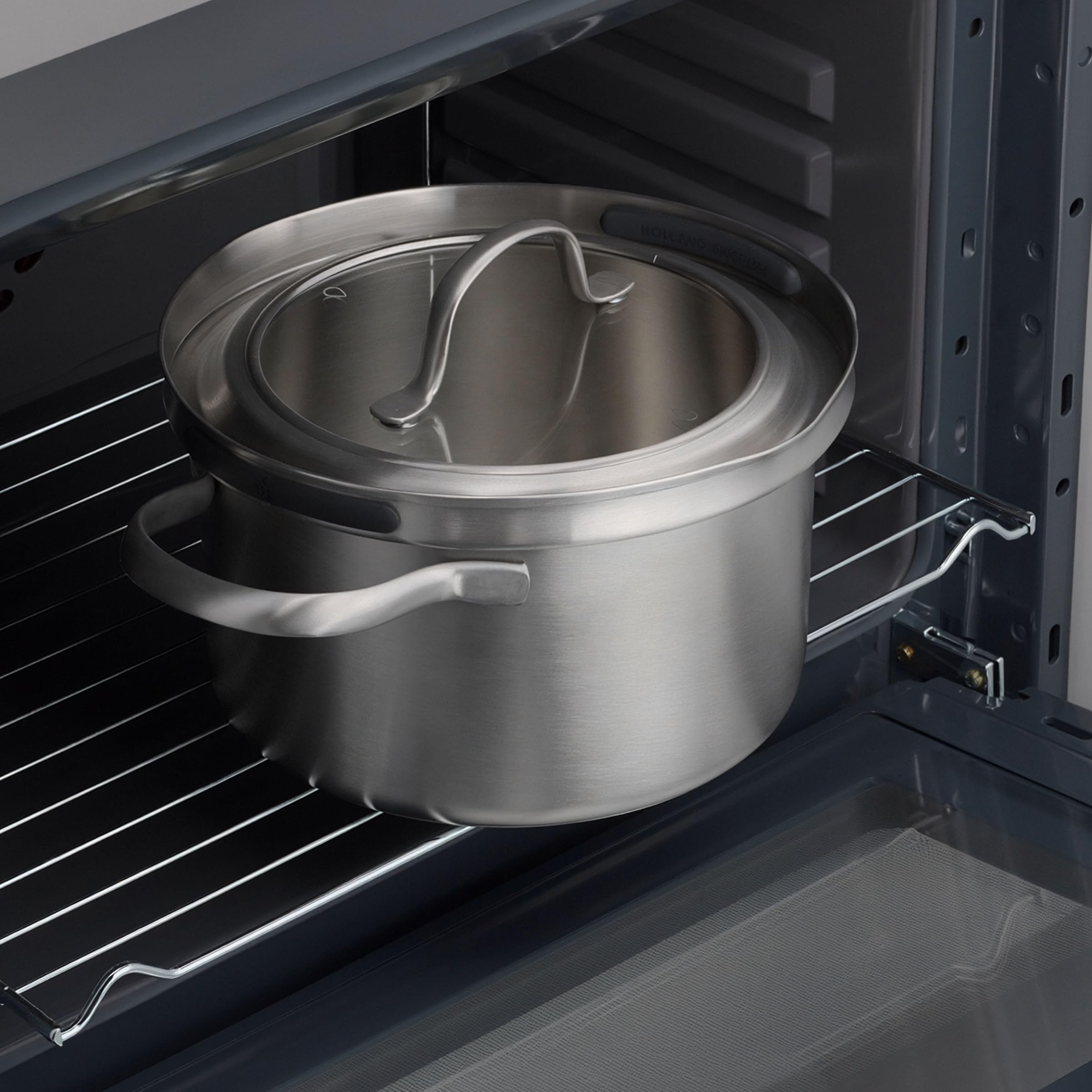 BK Q-linova Topfset 4-teilig mit Edelstahldeckeln – Verriegelbares Abgießsystem, Edelstahl, Innenskalierung, Induktionsgeeignet & Spülmaschinengeeignet