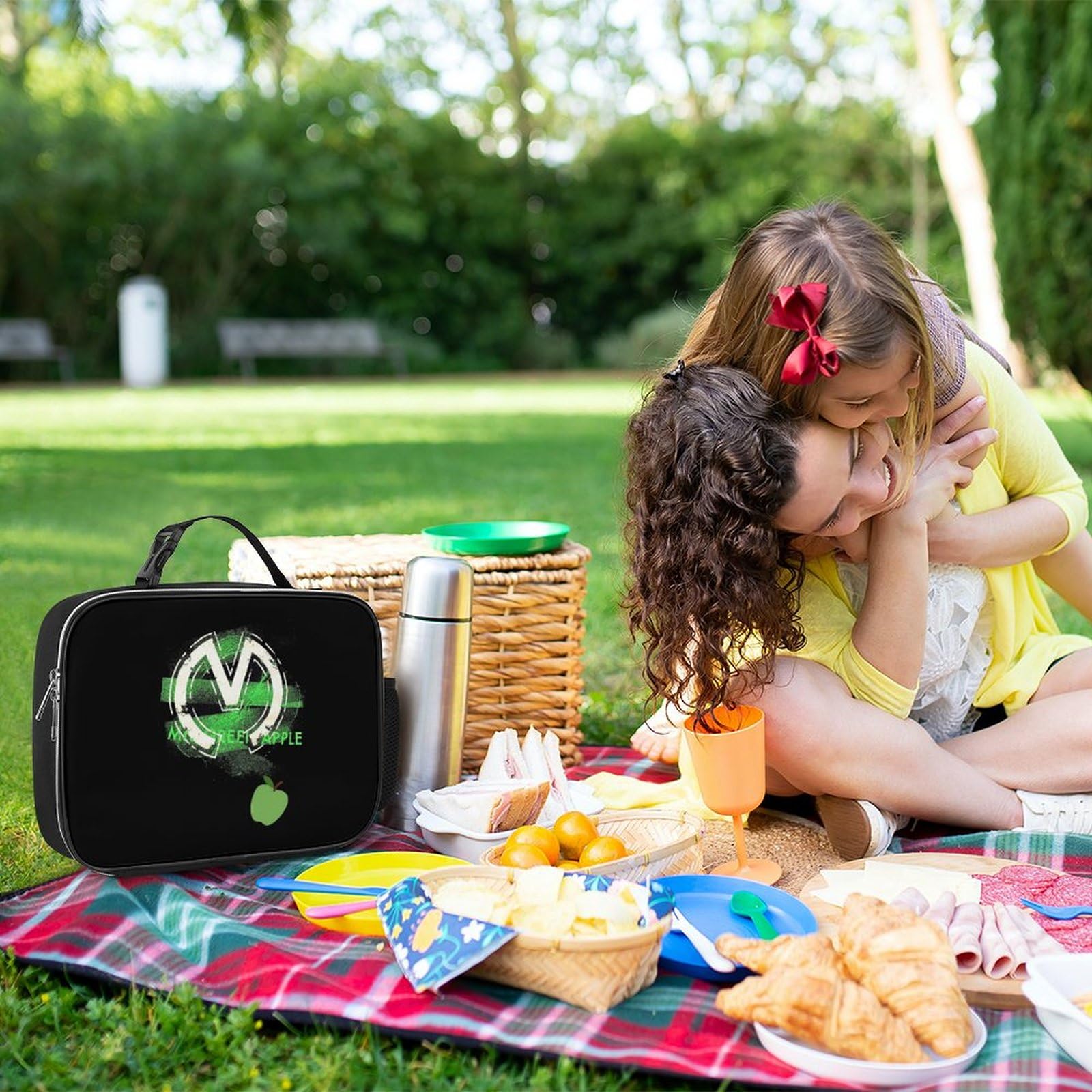 Amazon.co.jp: ミセスグリーンアップル 保冷バッグ クーラー