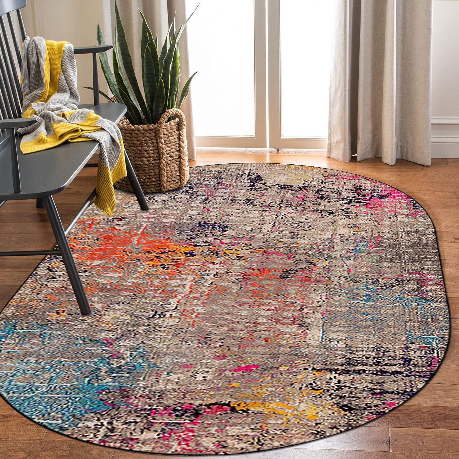 Tapis antidérapant ovale style encre abstraite pour sécuriser votre couloir