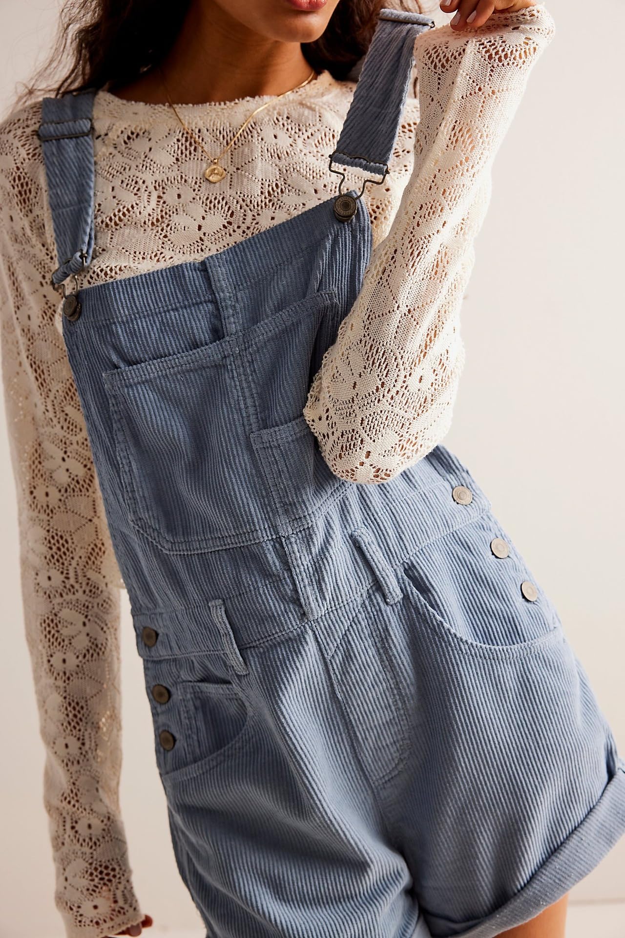 cffdviz Damen Lässige Cord-Overalls Mit Lockerer Passform Mehreren Kurzoverall Mit Umschlagbund Latzhose Kurz Verstellbare Träger
