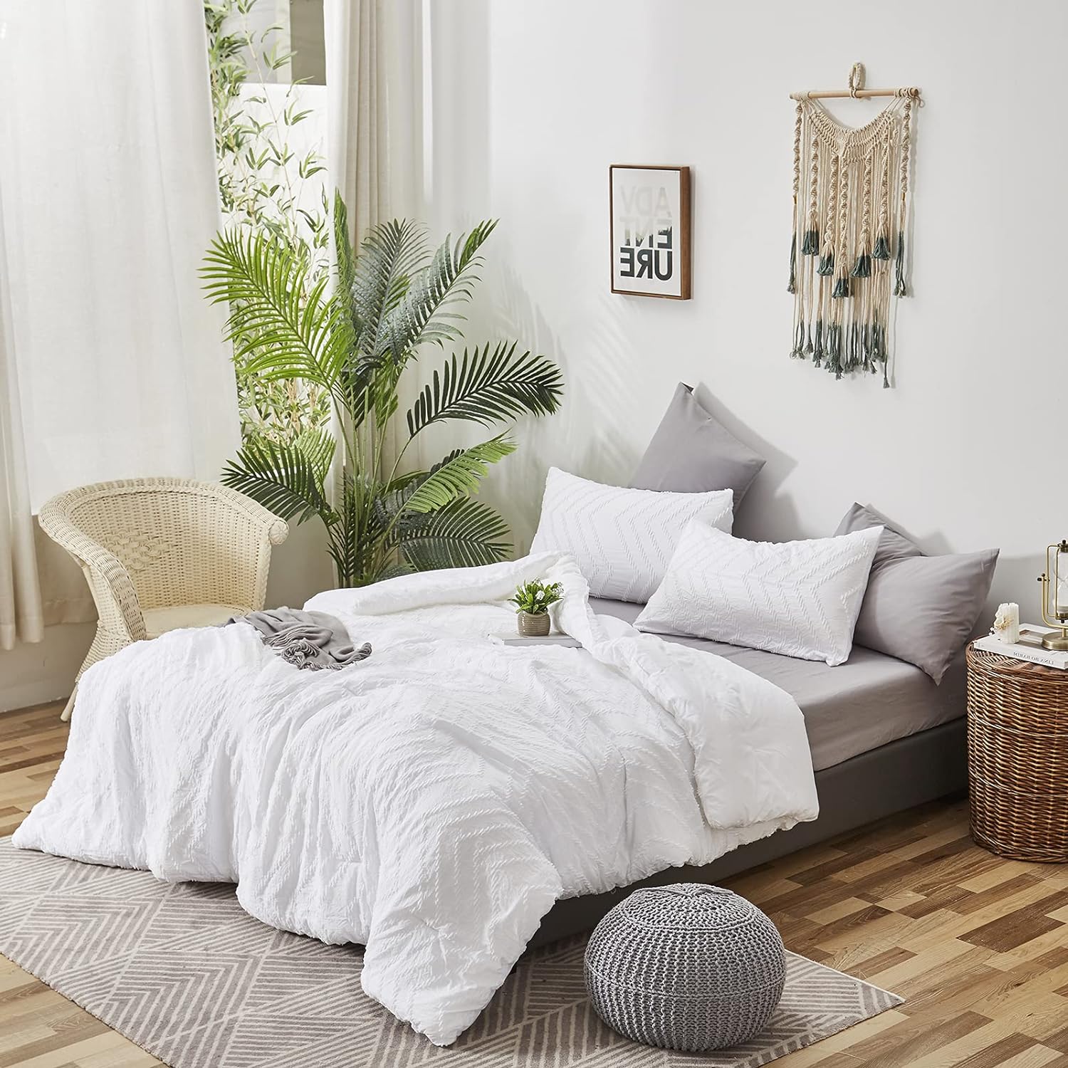 Houseri King Size Comforter Set - Solid White Tufted Bedding - Boho Jacquard Pattern - All White Shabby Chic - Plain Farmhouse Style - King Size Comforter, Quilt, Blankets