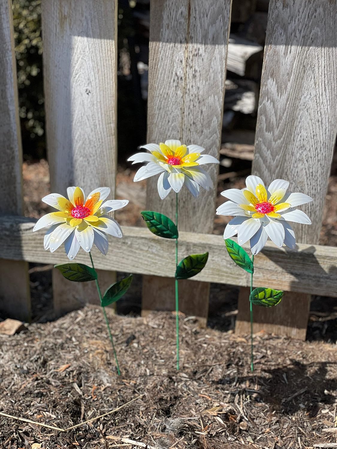 White Metal Flower Garden Stakes,Set of Three Daylily Metal Flower Stakes 21'' Tall