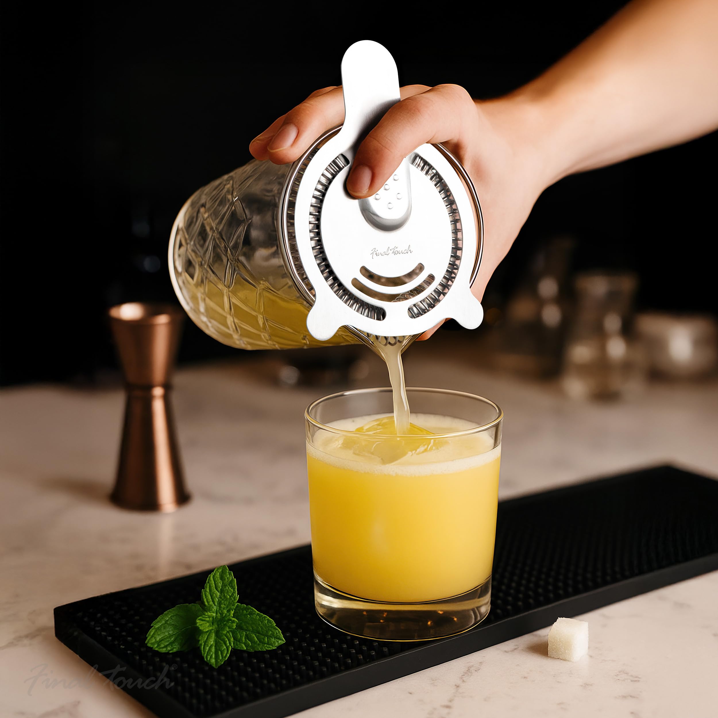 Amazon.com: Final Touch Yarai Mixing Pitcher with Hawthorne