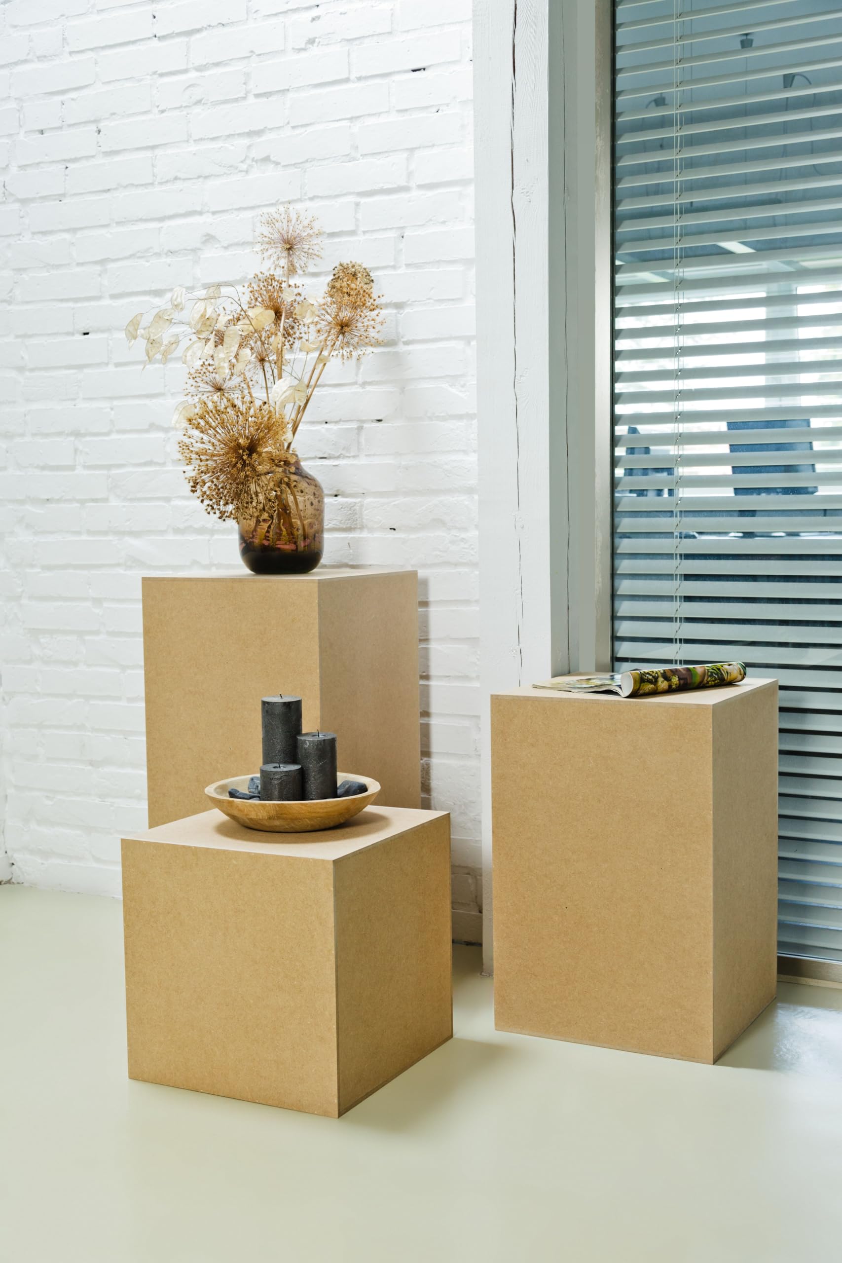 Columna MDF, columna para flores para salón, soporte para decoraciones, base, soporte para plantas, base estable, diseño moderno, MDF en bruto, 40 x 40 x 40 cm