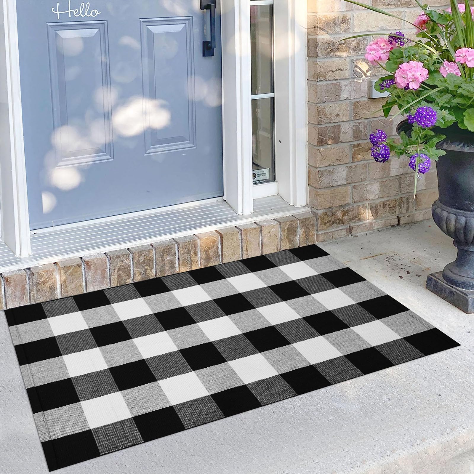 KILOCOCO Buffalo Plaid Checkered Rug - Door Mat Outdoor, Black and White Outdoor, Cotton Washable Front Door Rug Layered Doormats for Front Porch/Farmhouse/Entryway, 27.5x43 Inches