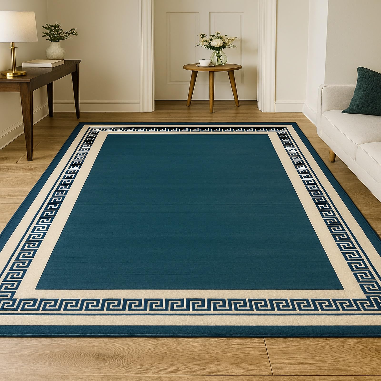 Tapis de décoration crème bleu marine pour sublimer le salon