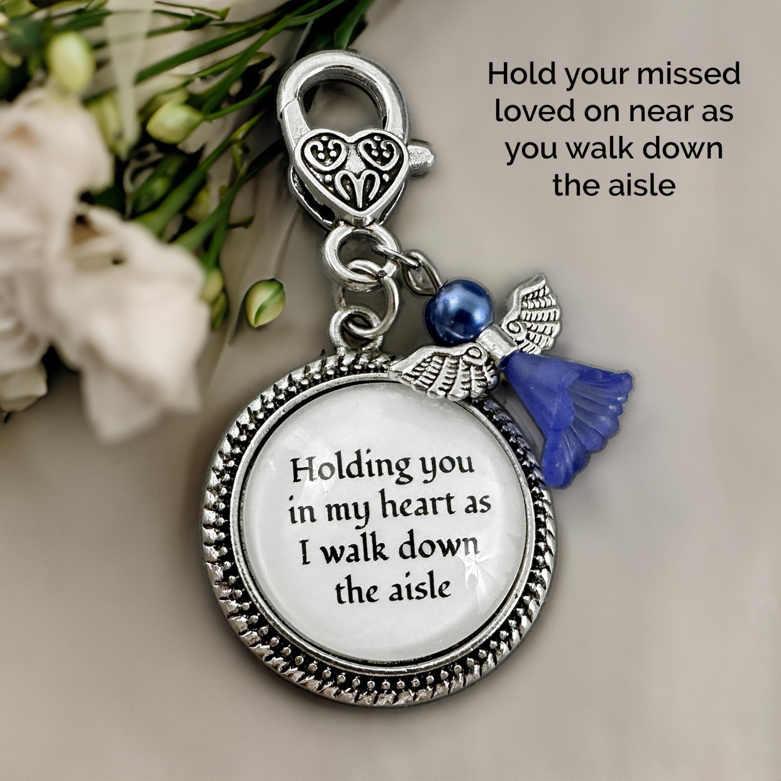 Coś niebieskiego anioła zawieszka dla panny młodej w dniu ślubu w moim sercu as I Walk Down the Aisle Clip Charm z niebieskim aniołem i pamiątkową frazą, niebieski, jeden rozmiar, Jeden rozmiar
