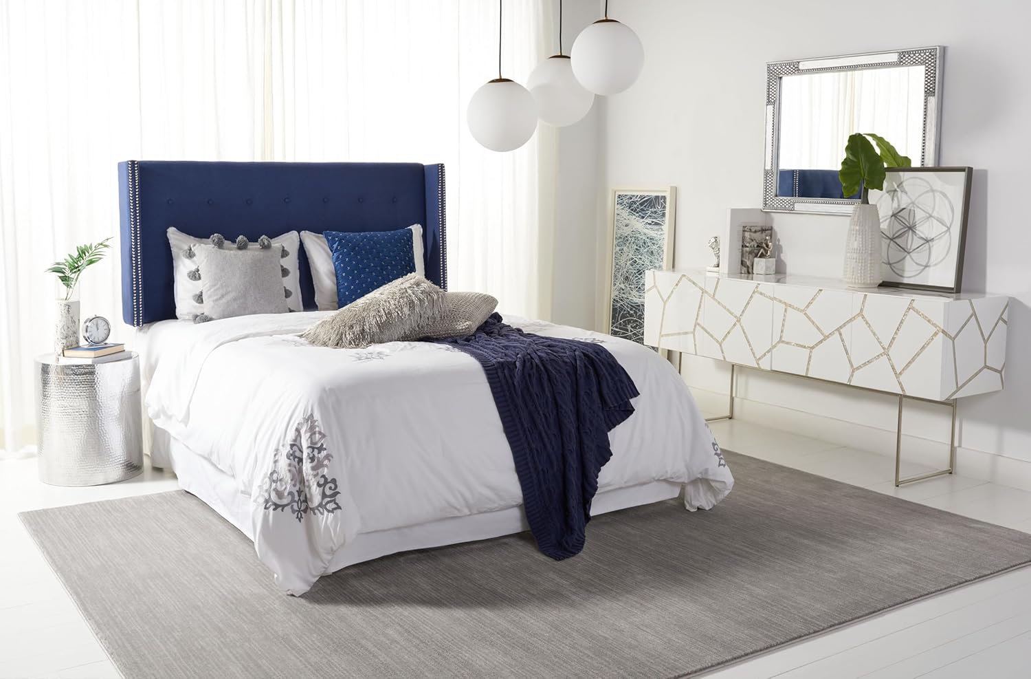 SAFAVIEH Vision Collection Accent Rug - 2' x 3', Silver, Modern Ombre Design, Non-Shedding & Easy to Clean, Ideal for Entryway, Foyer, Bedroom (VSN606G)