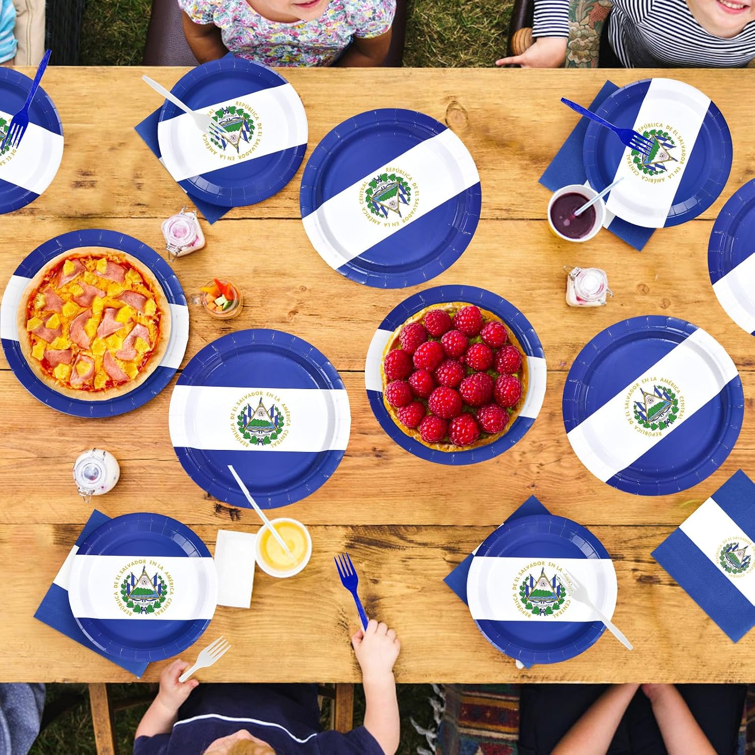 96Pcs El Salvador Flags Party Supplies Salvadoran Flag Plates and Napkins Blue white Flag Tableware Set for National Sports Events Patriotic Festival Birthday Party Supplies，Serves 24