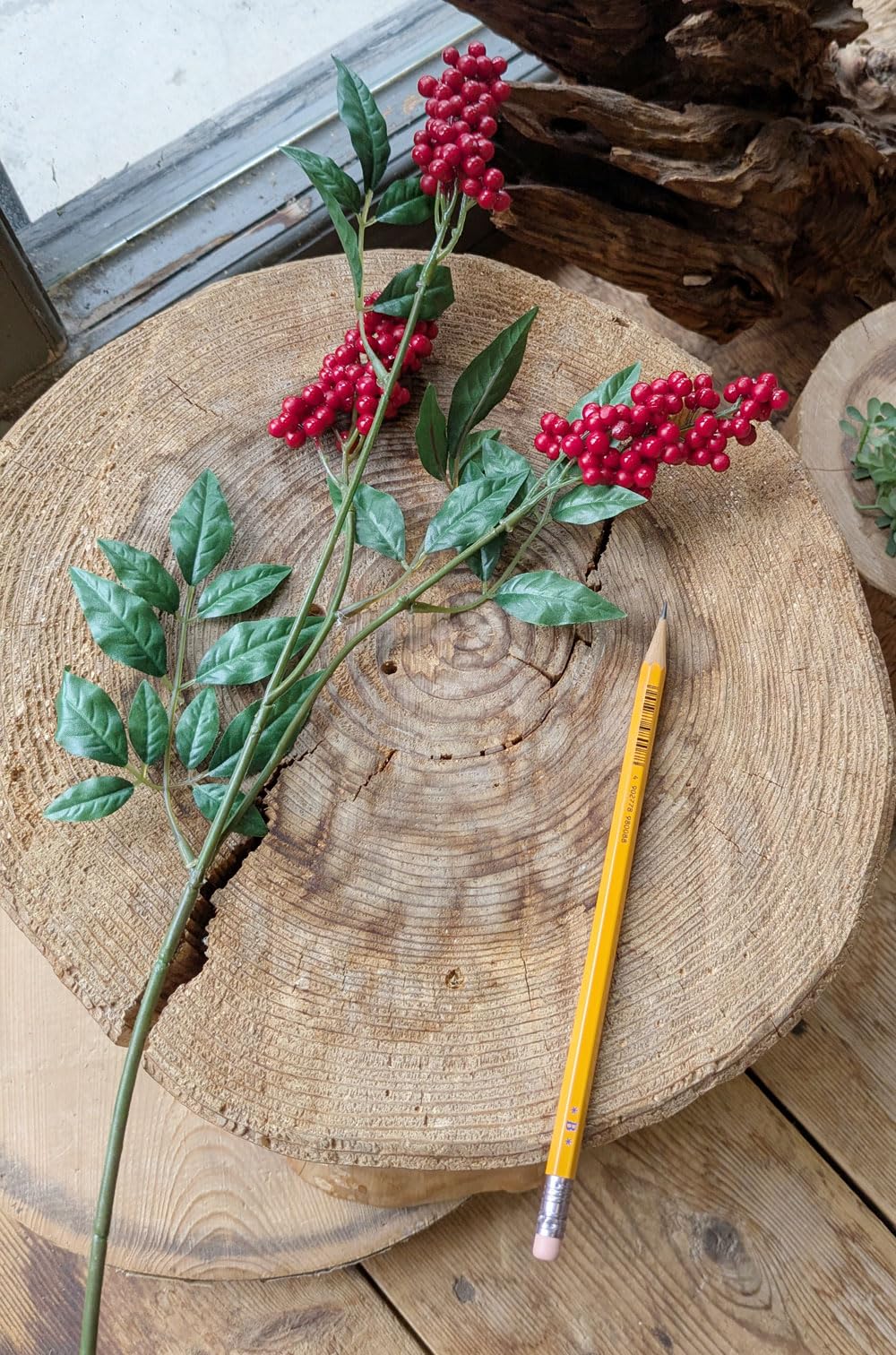 Amazon｜造花 南天 50cm｜造花 オンライン通販