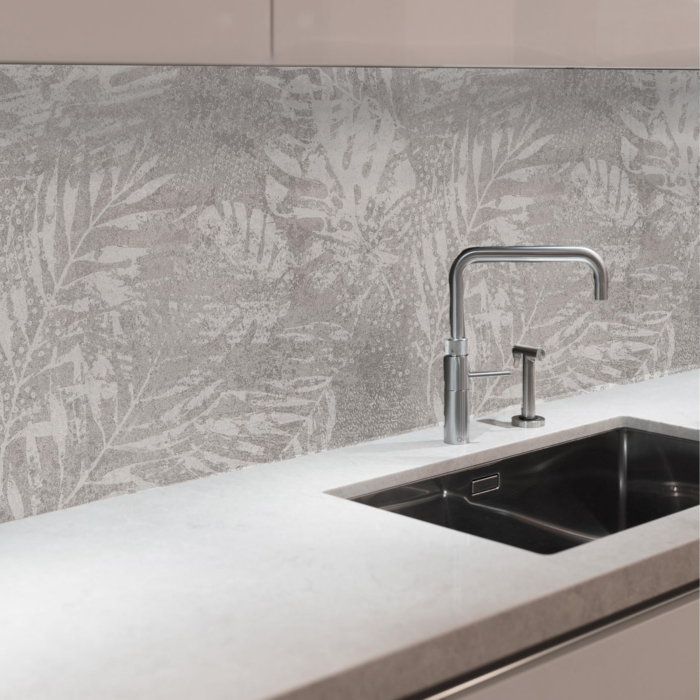 CREARREDA Kitchen Splash Guard Cover, Wall Sticker for Stoves, 60 x 58 cm, Glossy Effect – 1 mm Thick and Rigid – Fireproof and Resistant to Heat and Water – Tropical Wall