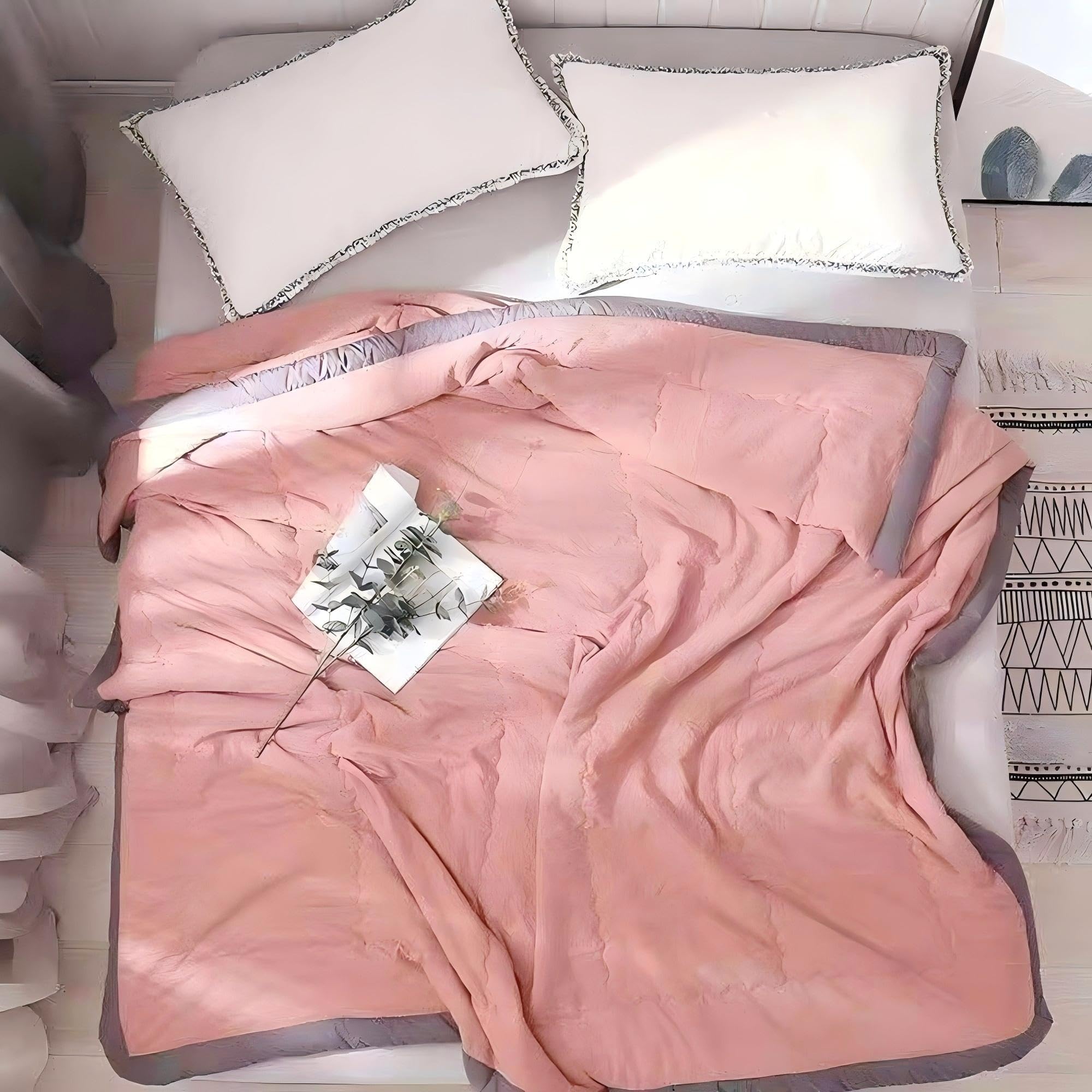 MOUMOUTEN Cooling Comforter - 55x78in Cooling Quilt, Summer Blanket, Soft Cotton Blanket, Versatile Cooling Quilt - Hot Sleeper Night Sweats for Individuals, Couples, and Kids