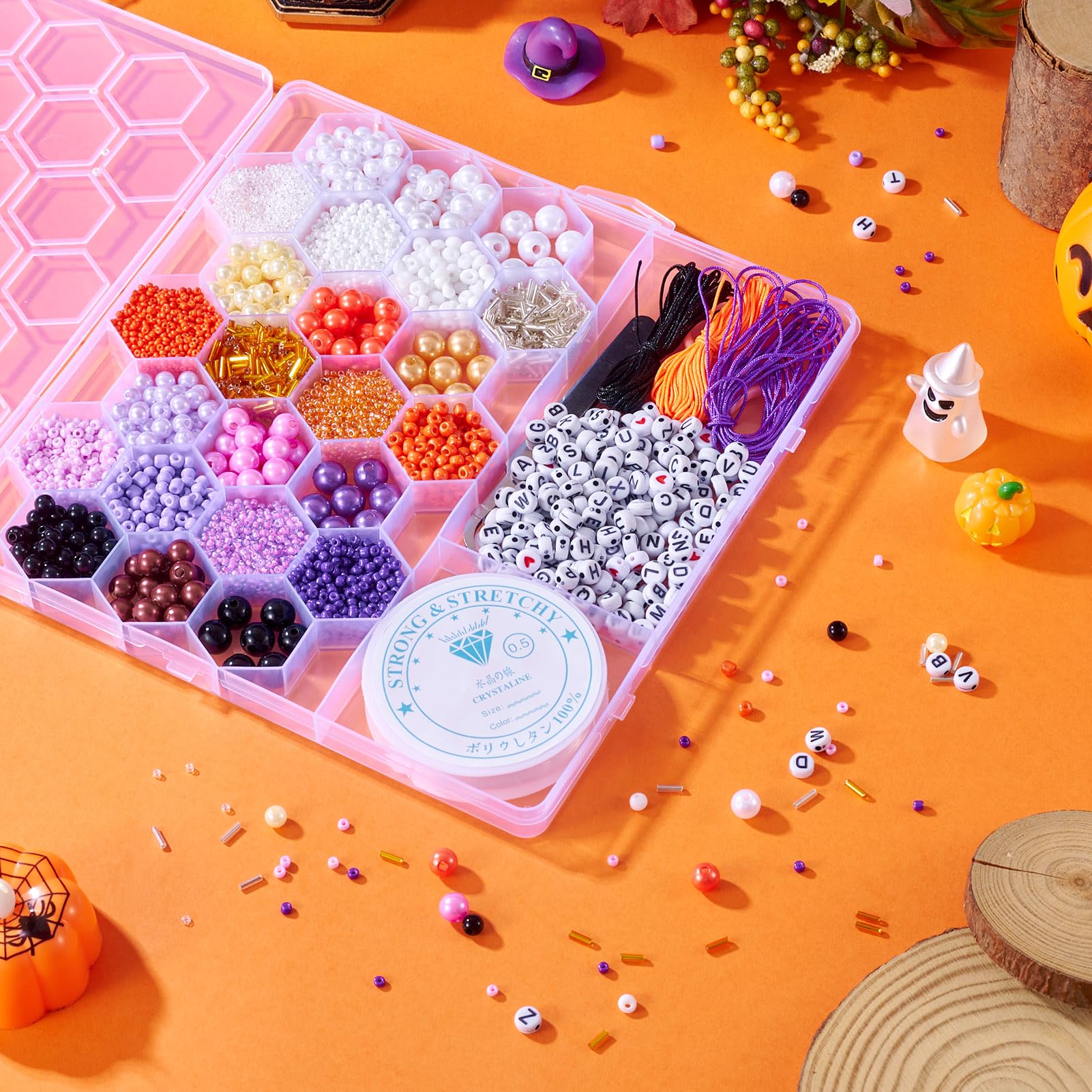 Boutigem Kit de fabricación de joyas de ABS y cuentas acrílicas de Halloween, 24 estilos de cuentas planas redondas de tubo de arroz con pinzas de tijera, cordón de cristal, decoración de Halloween