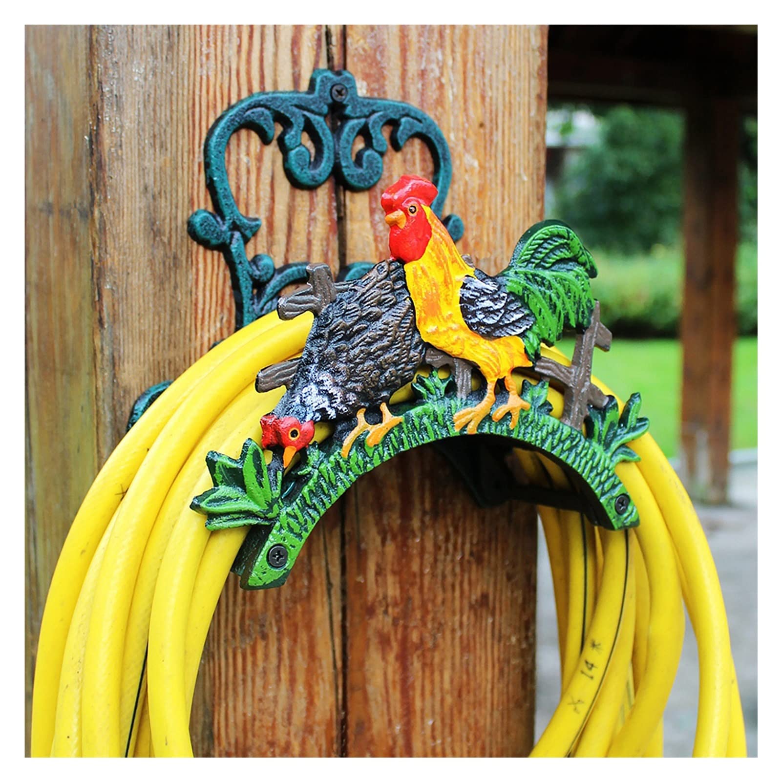 Soporte de manguera de jardín europeo clásico, organizador de tubería de agua de hierro fundido montado en la pared, decoración de pared de casa de campo/villa de campo, diseño de patrón de gallo