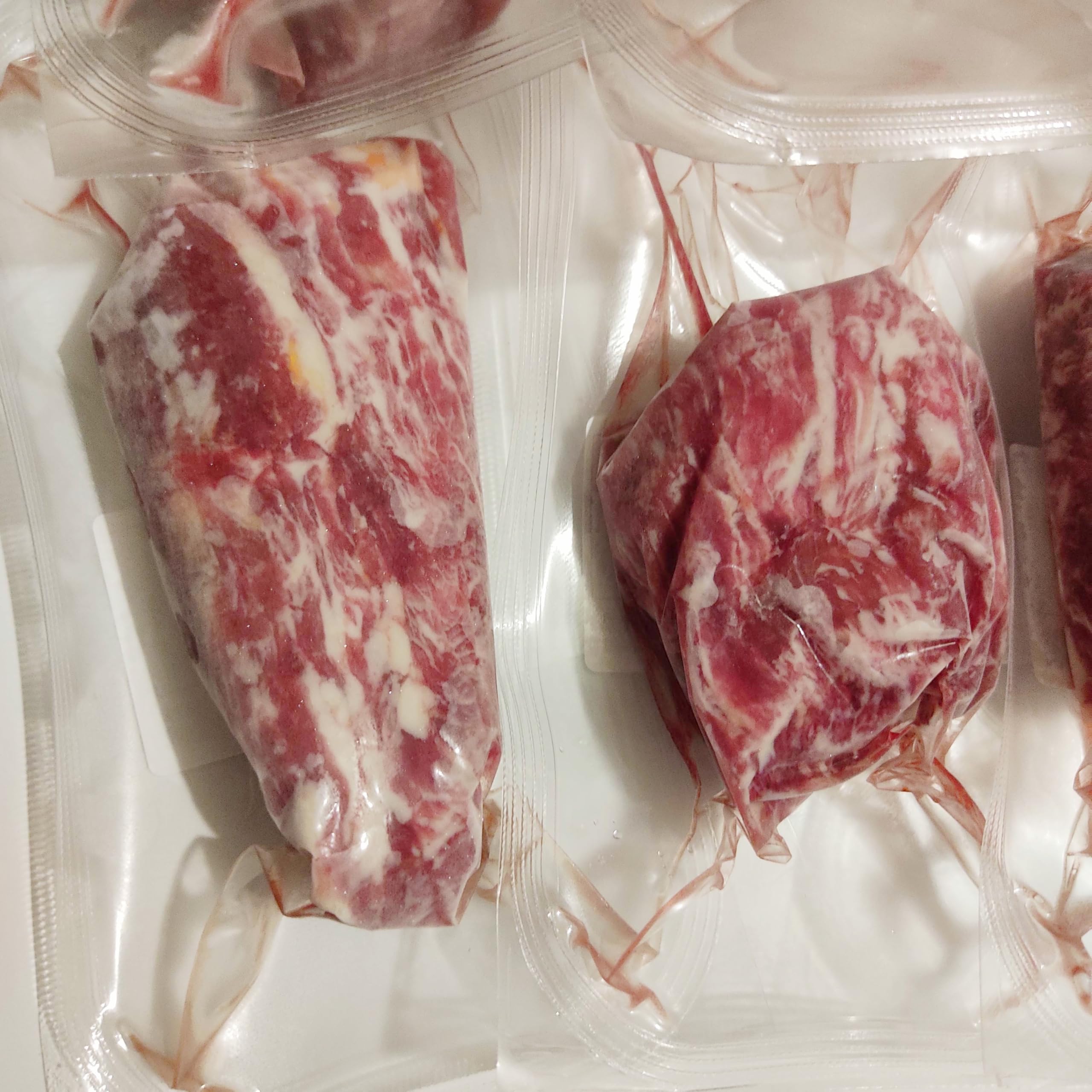 Amazon.co.jp: 馬刺し 1kg 馬脂注入 もも,肩肉 約30-100g 大成ブランド 
