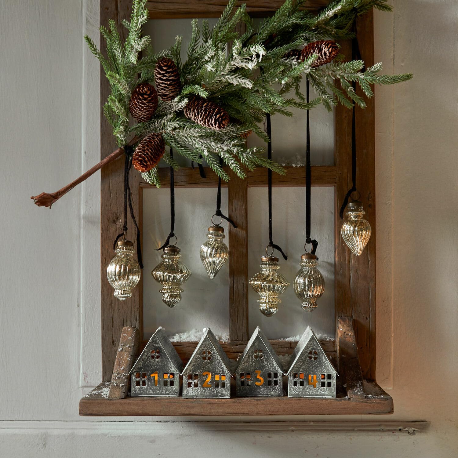 Loberon Weihnachtskugel 6er Set Everelles, Silber | Bauernsilber-Finish - Antik-inspirierte Formen - Vintage-Charme - Christbaumschmuck - Weihnachten - Glas
