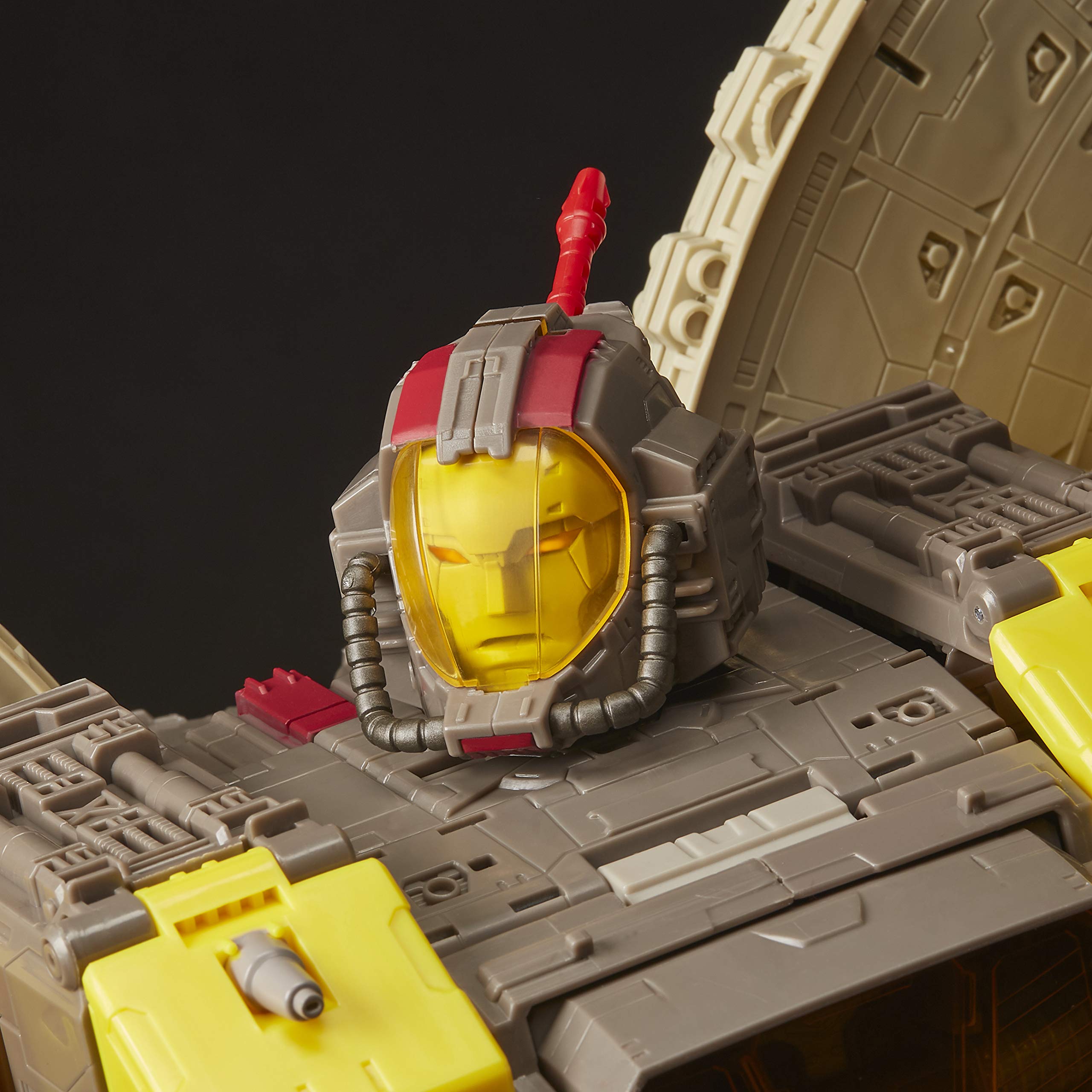 Transformers TRA GEN WFC Titan Class