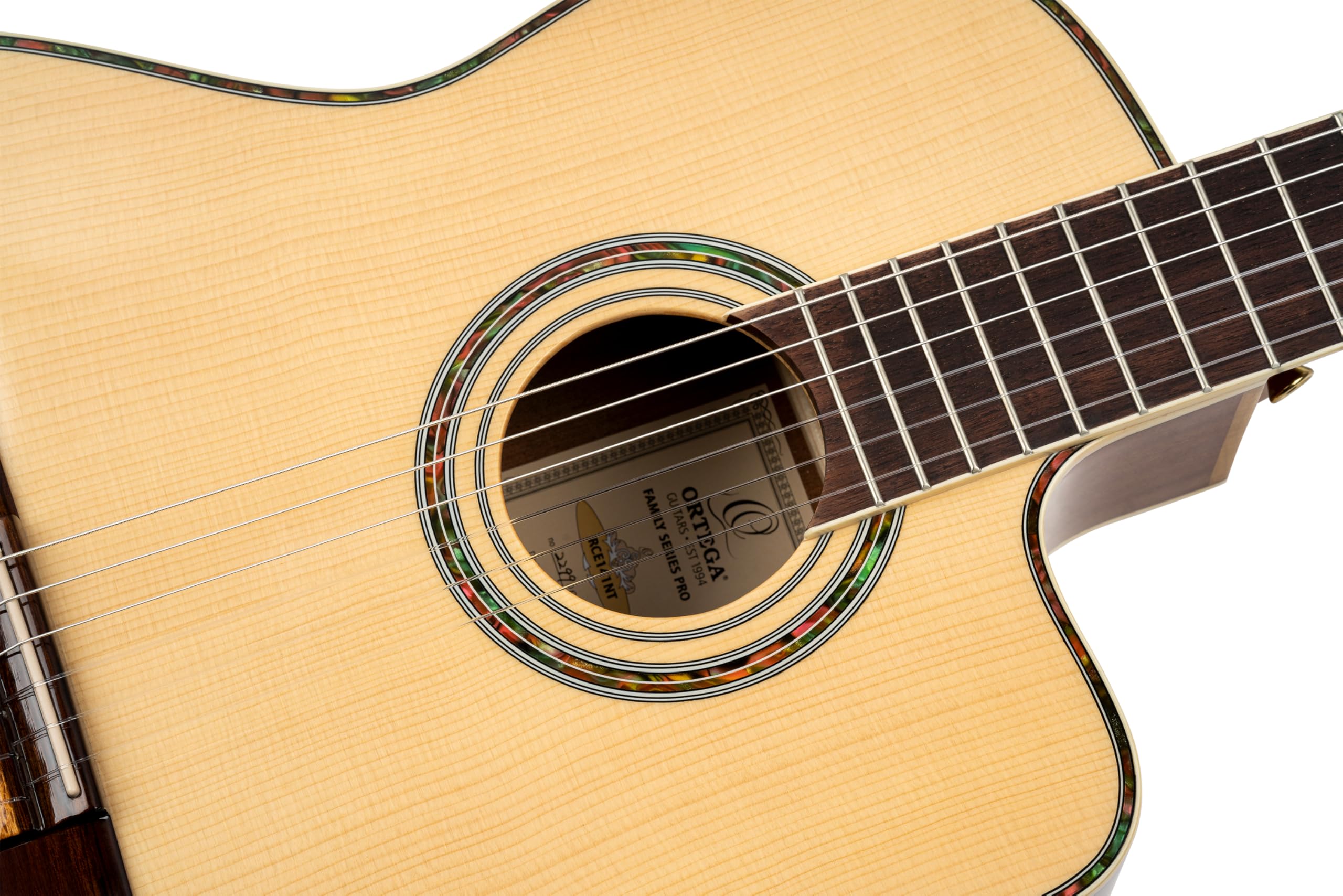Ortega Guitars Family Series Pro - Guitarra de concierto de tamaño completo (electroacústica, abeto y caoba, incluye funda (RCE141NT)