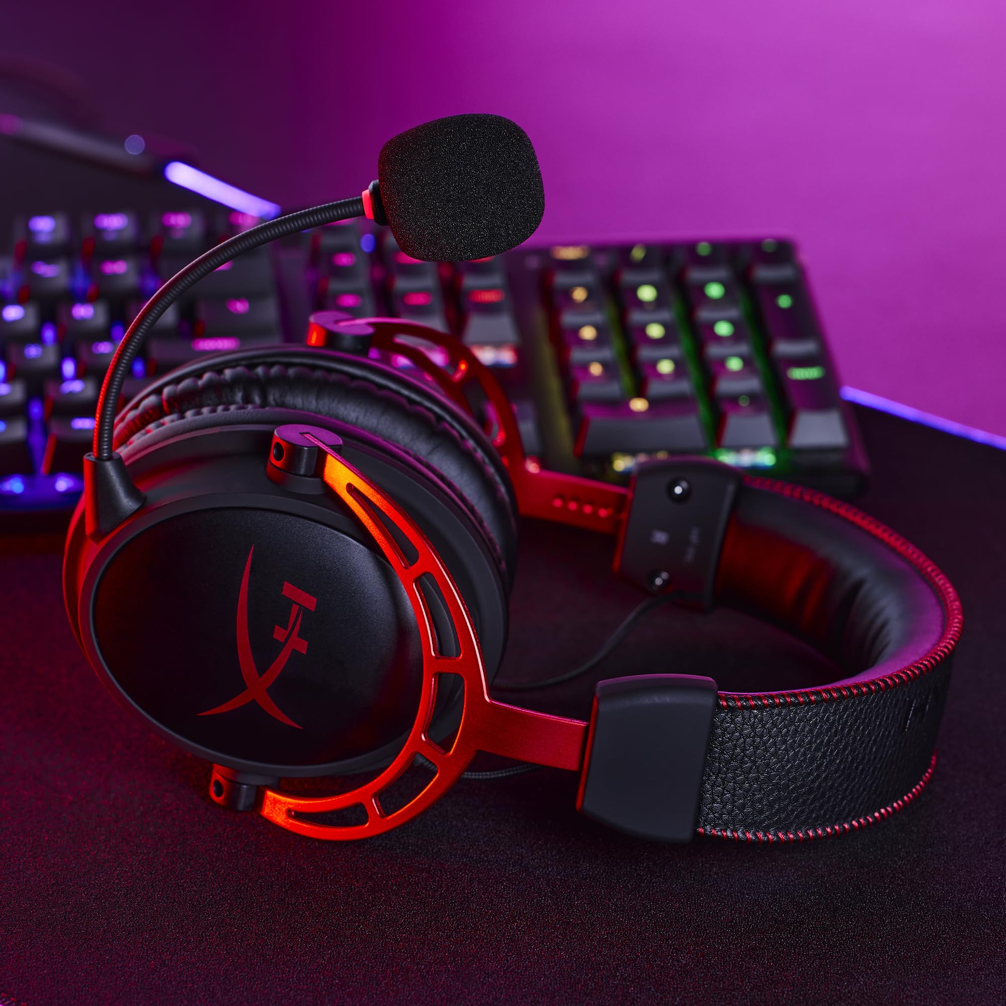 HyperX Cloud Alpha Wireless Auriculares Inalámbricos para Juegos de PC, Duración de la Batería de 300 Horas, Espuma Viscoelástica, Controladores de Doble Cámara, Color Negro y Rojo