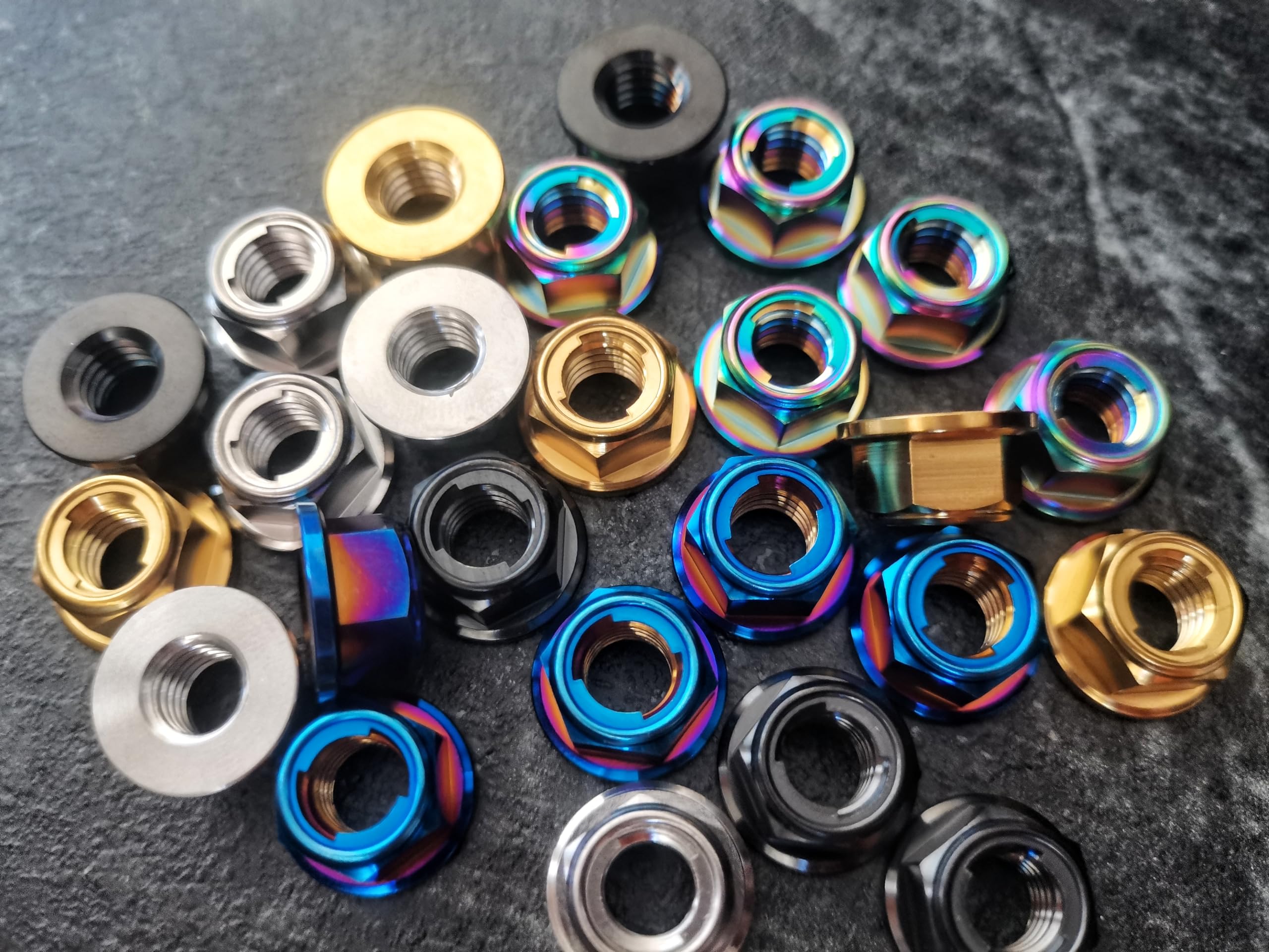 RISON-Titanium Tuerca de Brida de Titanio M5x0.8mm, Tuerca de Seguridad Hexagonal con Reborde, Tuerca de Bloqueo Contratuercas para Piñón/Rueda Dentada de Motocicleta, Bici, Paquete de 5