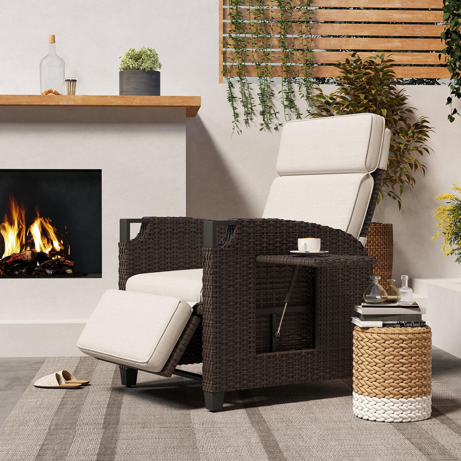 UDPATIO Fotel ogrodowy z poduszką do siedzenia, odporny na warunki atmosferyczne, regulowane w zakresie 150°, oparcie, rattanowy leżak do opalania ze stolikiem pomocniczym, do użytku wewnątrz i na