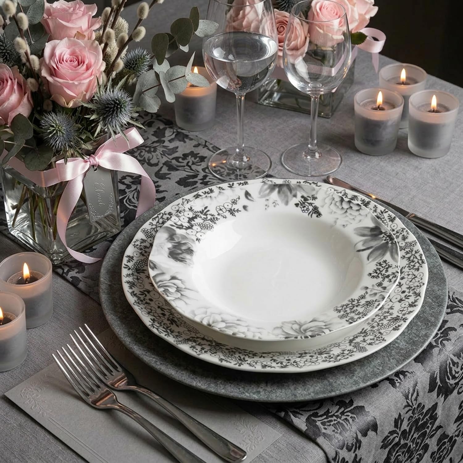 Lot de 18 assiettes Secret Garden en porcelaine