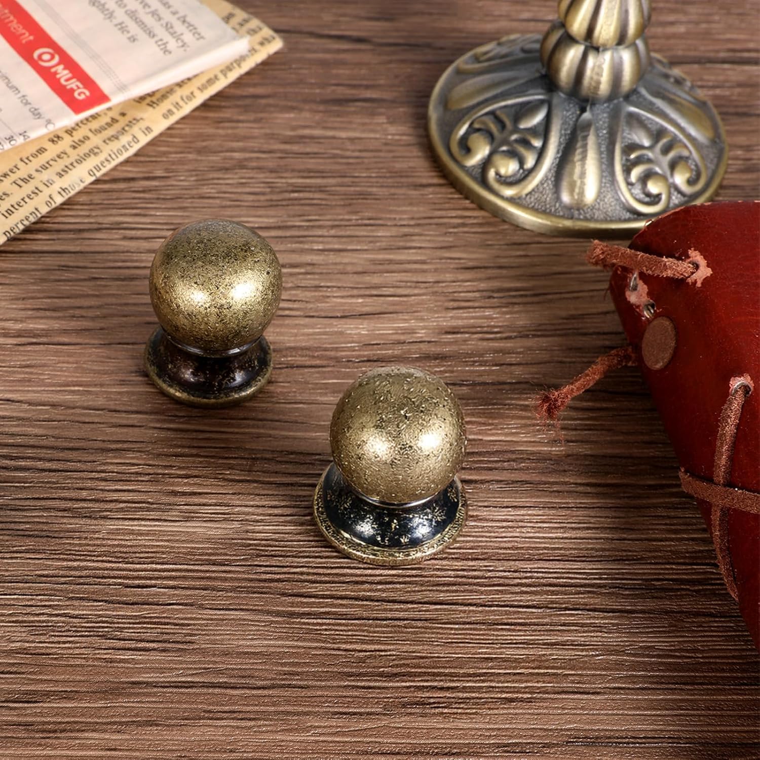 cobee 2 Pcs Lamp Finials for Lamps, Antique Brass Finial Cabinet Knobs Lamp-Shade Screw Caps, Lamps Shade Topper Ball Kitchen Cabinet Hardware for Table Floor Lamp