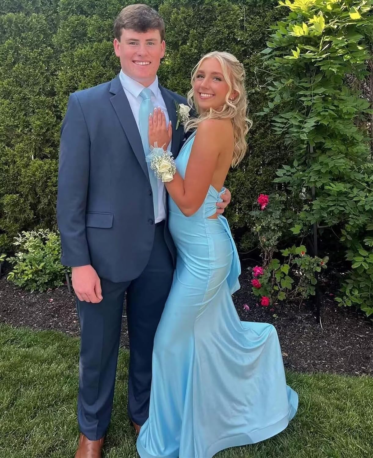 Women's Halter Neck Prom Dress Satin Mermaid Sleeveless Formal Gown with Bow Long Backless Sweep Train Evening Dress