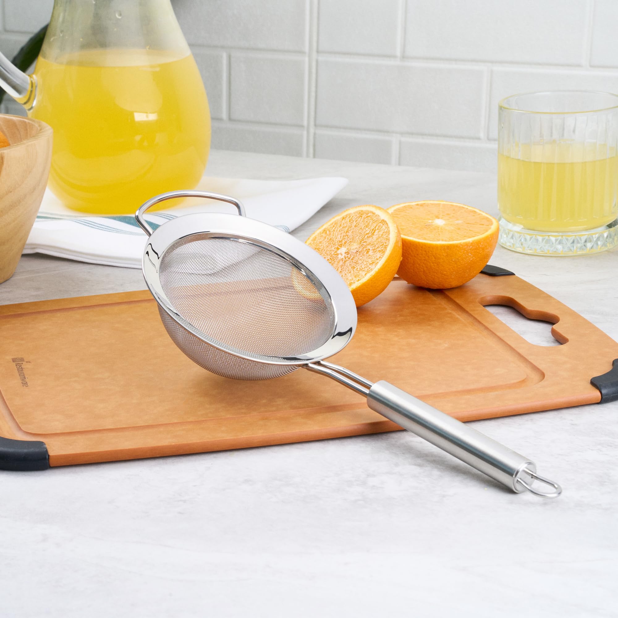 Restaurantware - Tamiz de malla estándar alemán de 4.7 pulgadas, 1 colador de malla fina con asa, tamiz ultra duradero, apto para lavavajillas, colador de alimentos de acero inoxidable, para arroz,