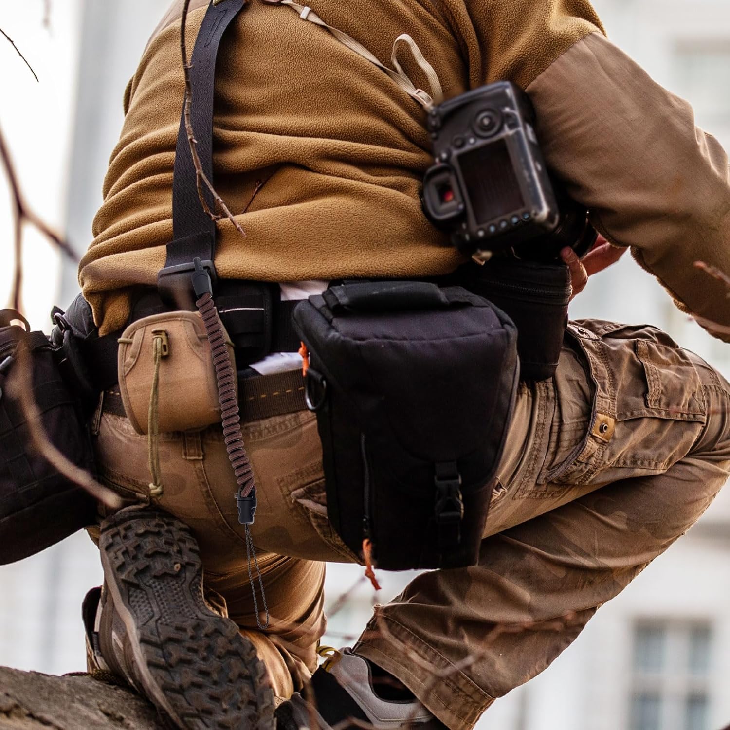 2pcs Rangefinder Tether, Retractable Hunting Rangefinder Lanyard Range Finder Tether Stretch Range from 3 Inch to 16 Inch Coiled Equipment Lanyard for Hunting