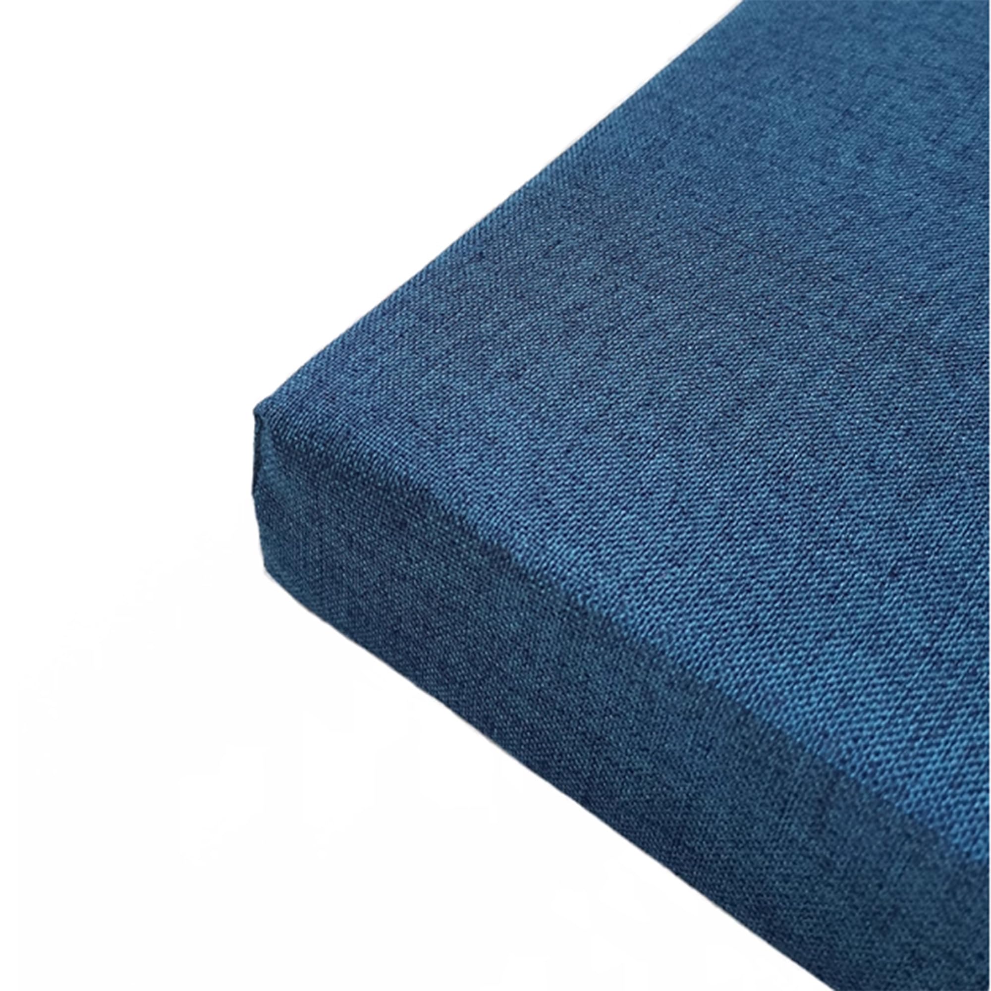 Coussin de canapé lavable pour aménager un coin lecture sur votre terrasse