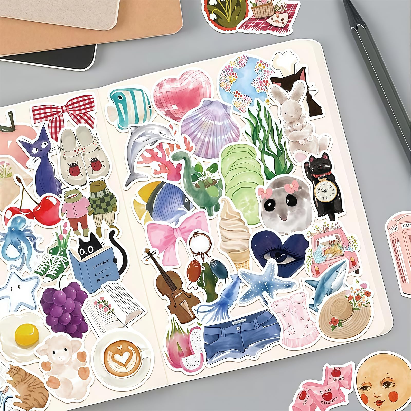 100 Stück Vintage Autoadhesivos, Sticker Aesthetic para Botellas de Agua, Scrapbooking, Portátiles, Pegatinas de Vinilo Impermeables para Niños, Niñas, Jóvenes Estética Artículos