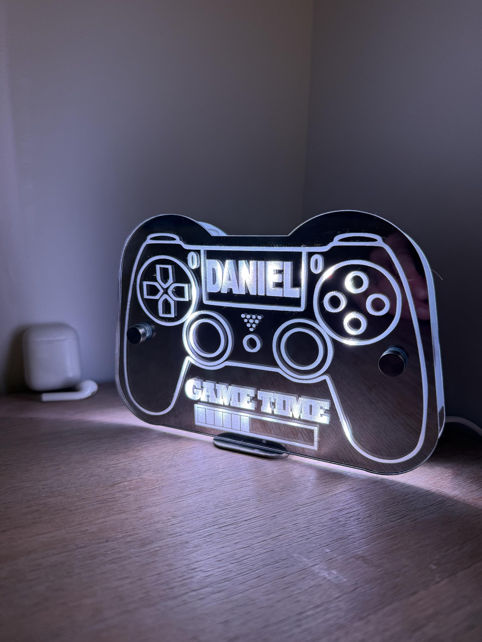 the crafty bonobo Personalised Gamer LED Light – Game Controller Lamp with Custom Name