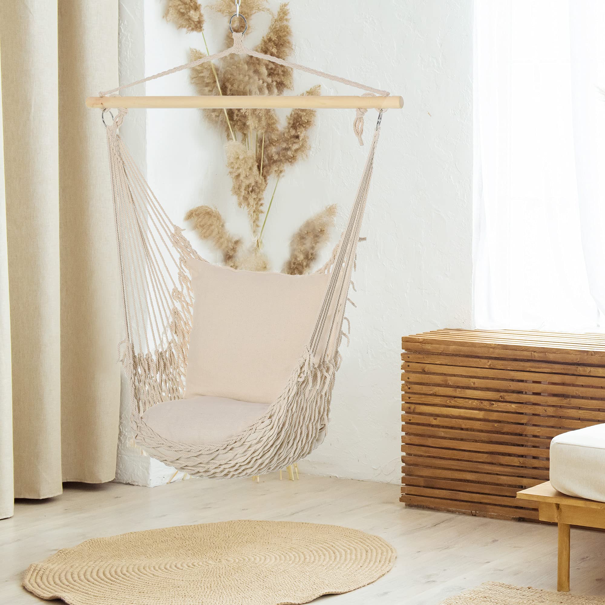 Outsunny Fauteuil Suspendu extérieur et intérieur, Chaise Suspendue Portable avec Coussins, Tissage en Coton, siège Suspendu extérieur, Chaise hamac balançoire, Charge 120 Kg, Blanc