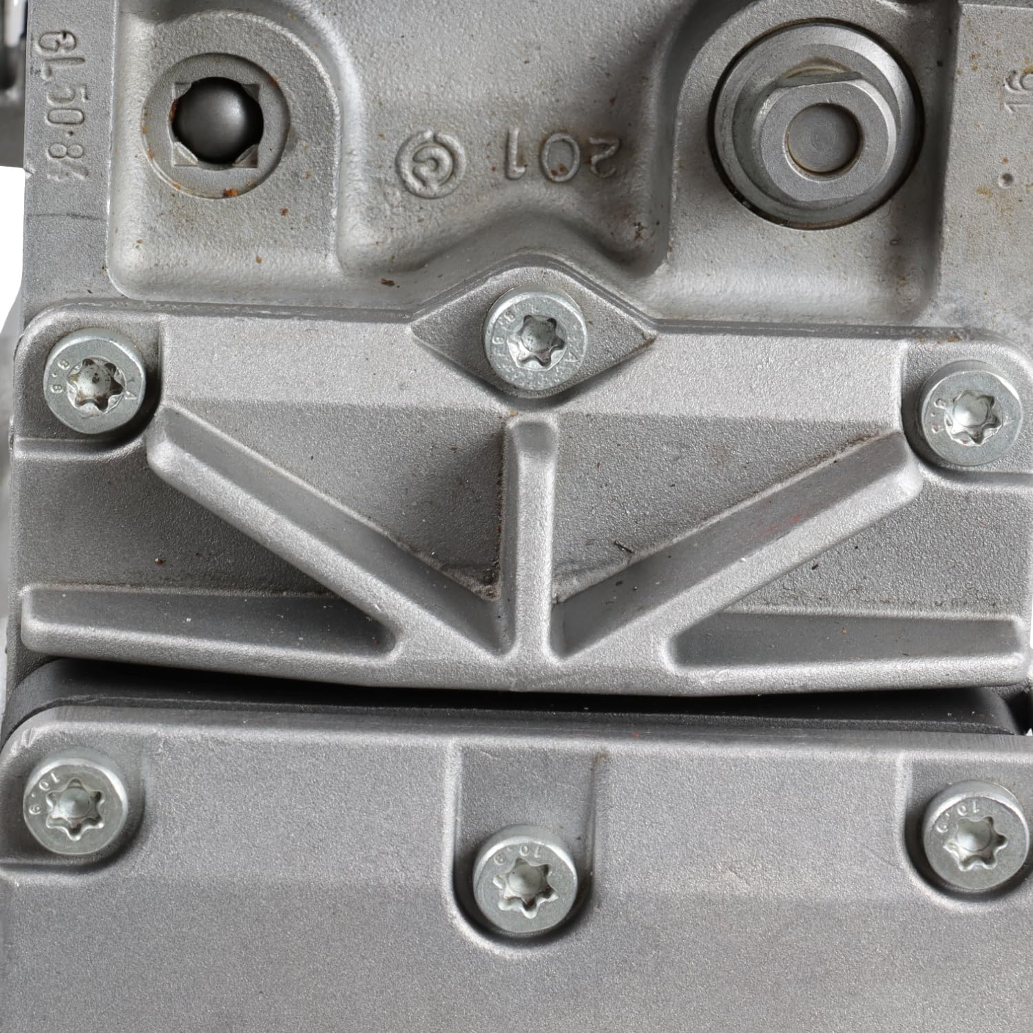 VP44 Fuel Injection Pump 0470504026 109342-1007 for Isuzu NKR77 4JH1 3.0L Diesel Engine Direct Replacement Replaces 8-97326739-3 109341-1024