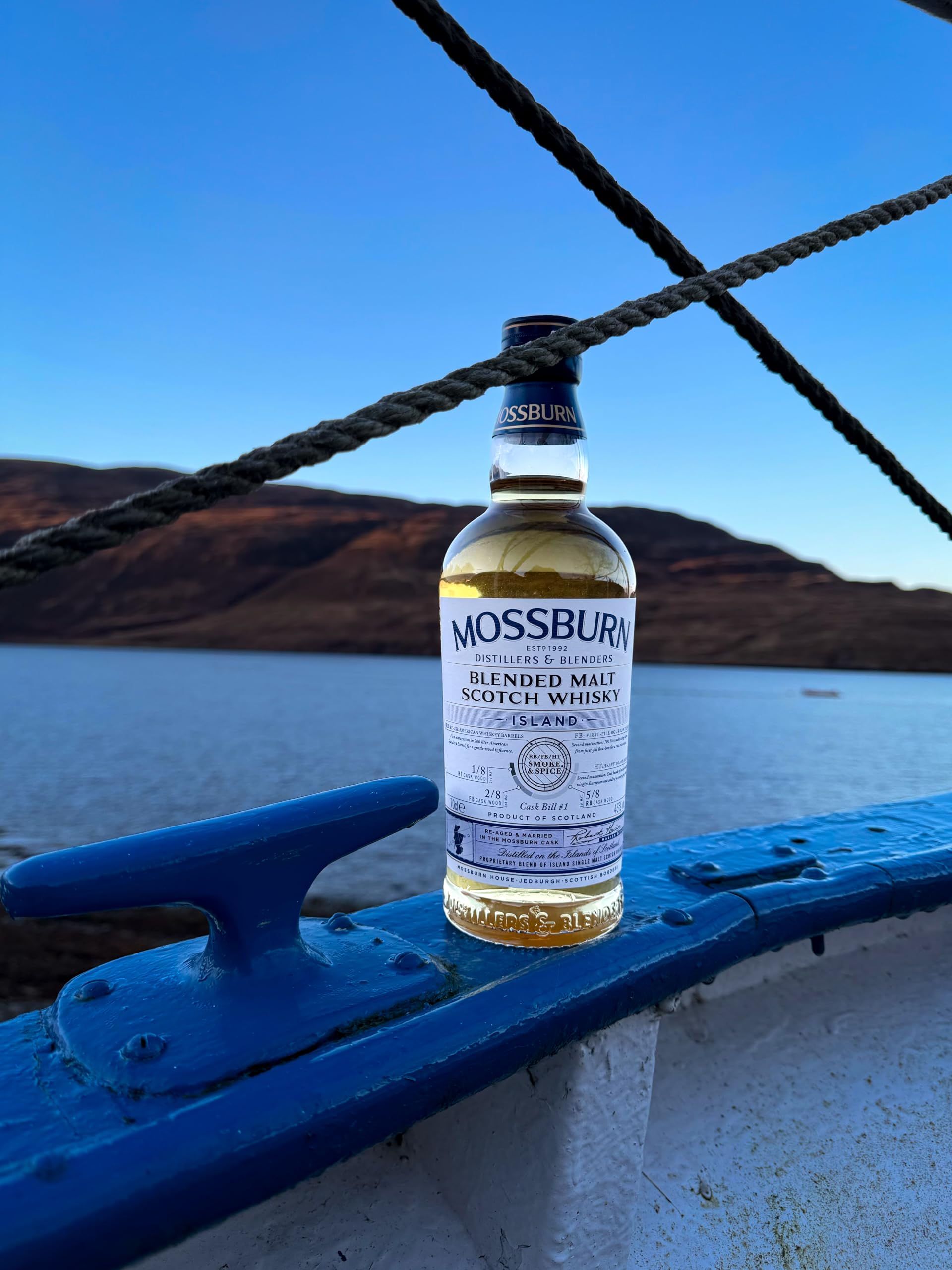 Amazon.co.jp: モスバーン アイランド ブレンディッドモルトウイスキー