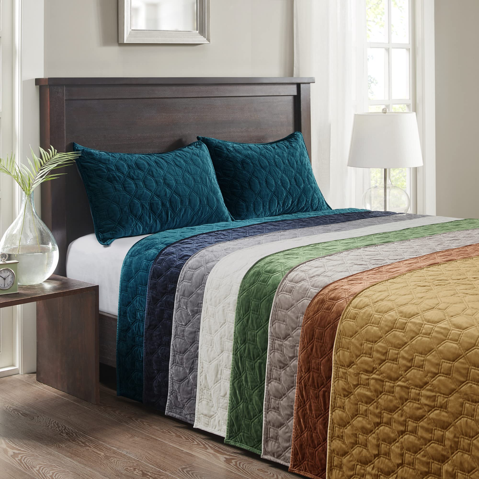 Madison Park Quilt Set Luxurious Jacquard Stripes Design, Polyester, Chevron Grey/Taupe, Full/Queen (90 in x 90 in