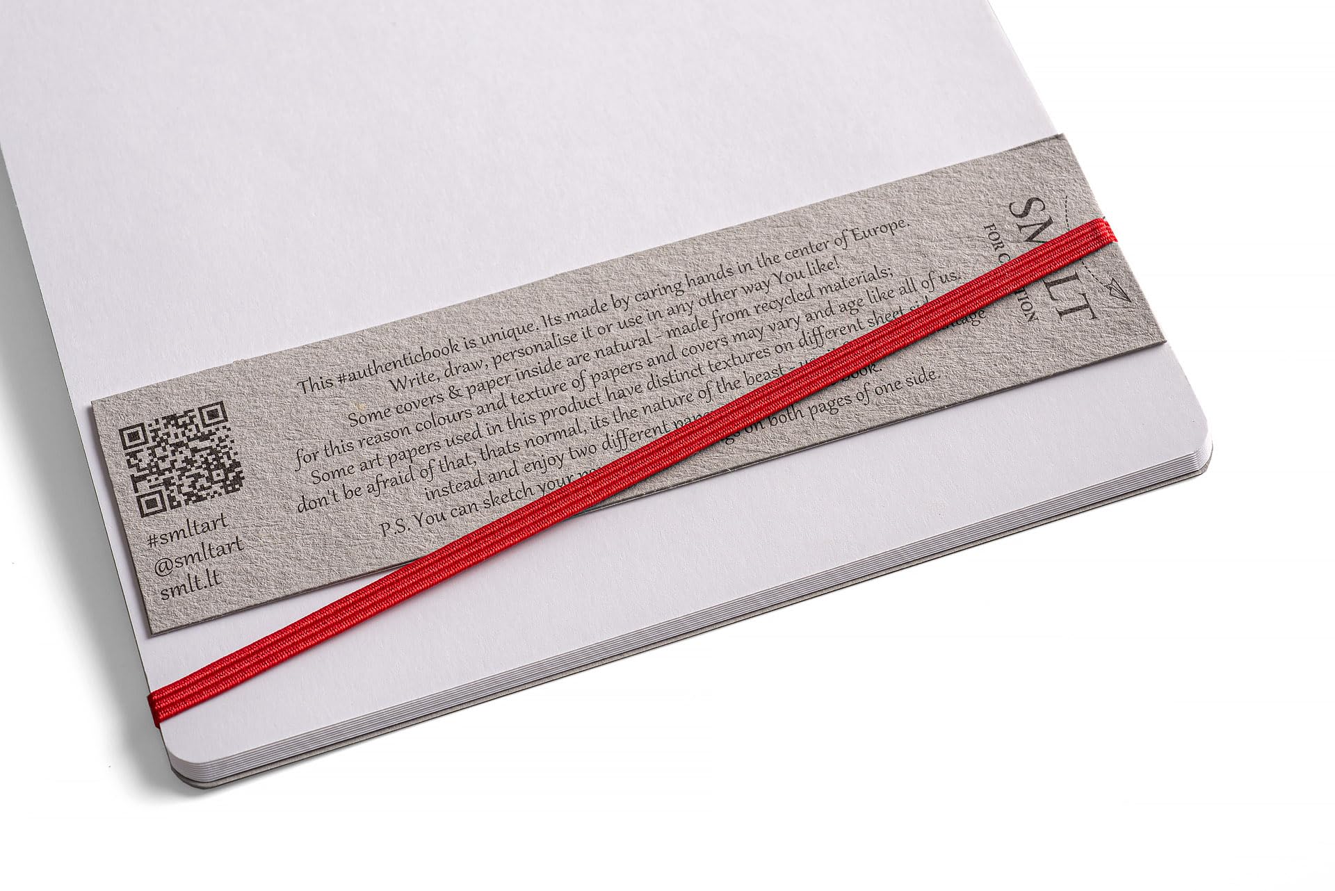 SMLT Authenticbook Sketch Pad - 18 Sheets Of 165 GSM Textured Black Paper, 245x176mm Stitched Art Pad