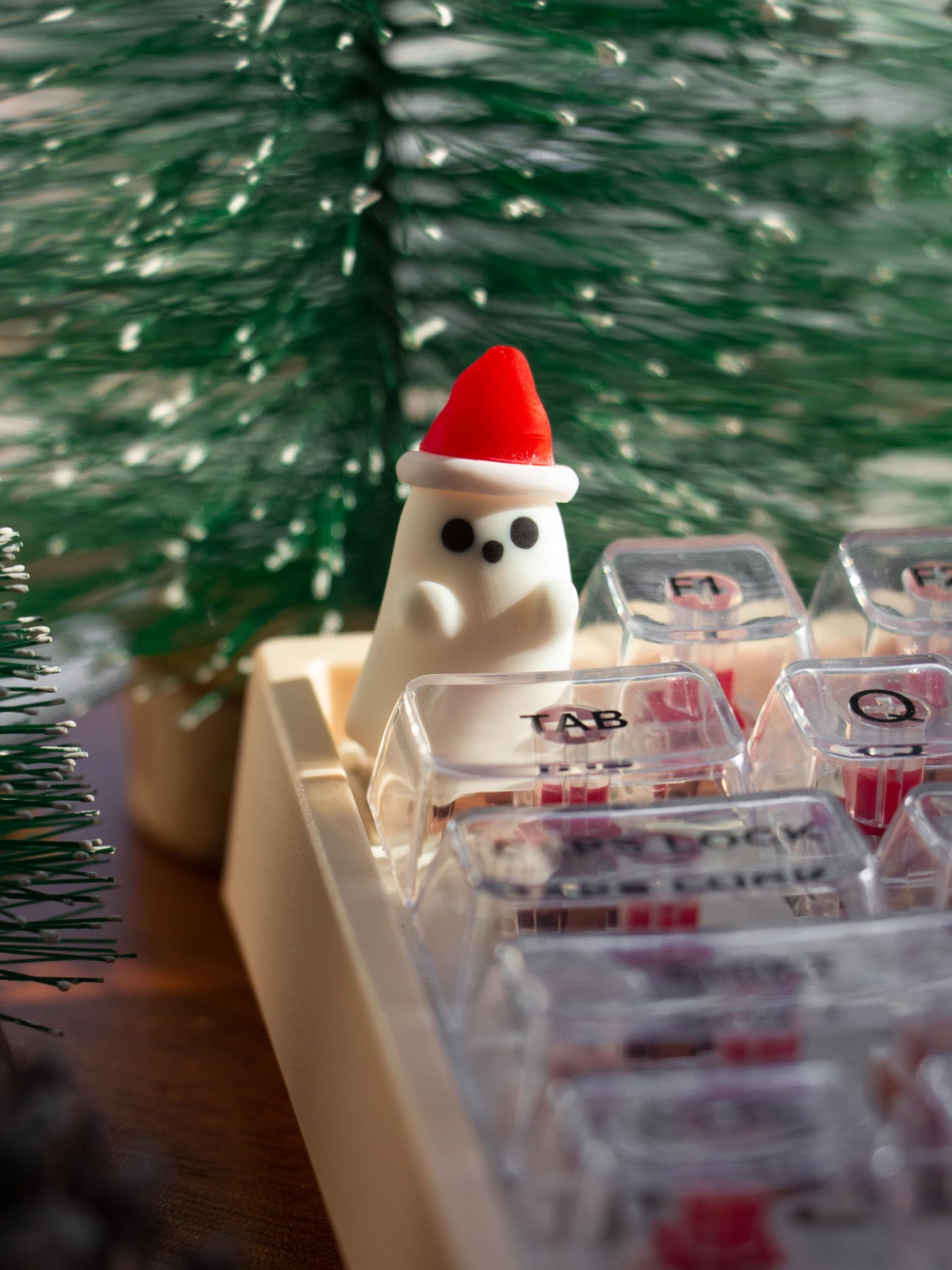 UltraEquip Artisan Keycaps - Cute Ghost keycaps Shine Through Resin Custom Escape Handmade Keycap for Mechanical Keyboard (Christmas Little Ghost, Opaque)